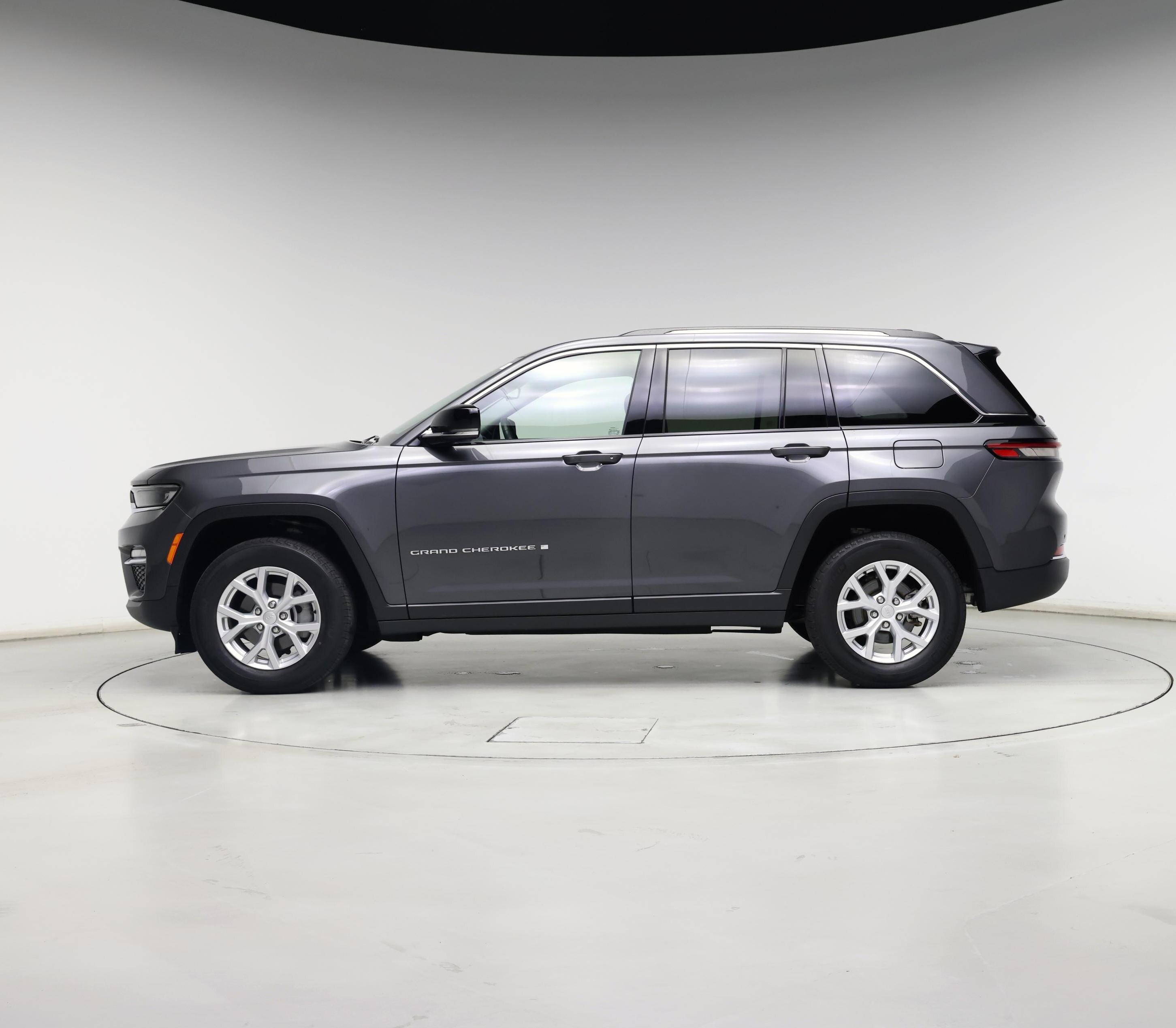 Thumbnail: 2023 Jeep Grand Cherokee - 3