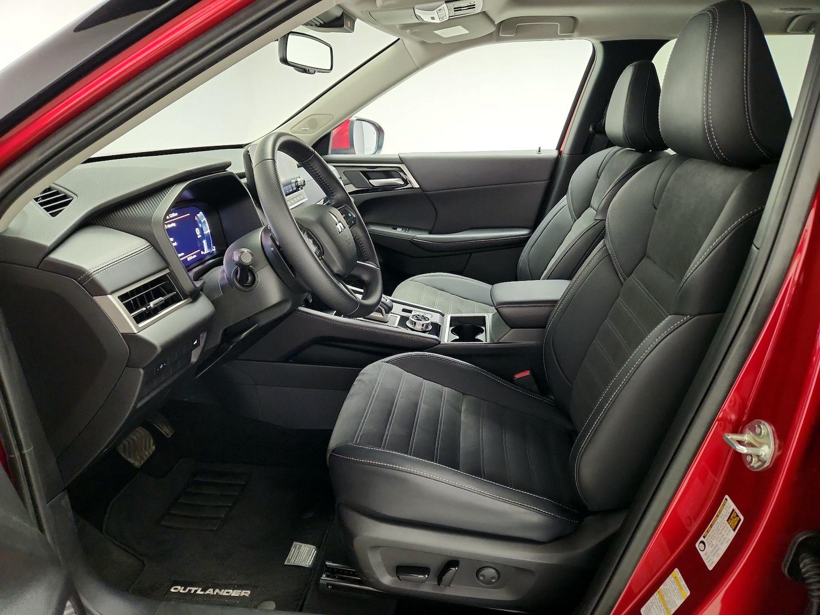 2024 Mitsubishi Outlander SE - Photo 12