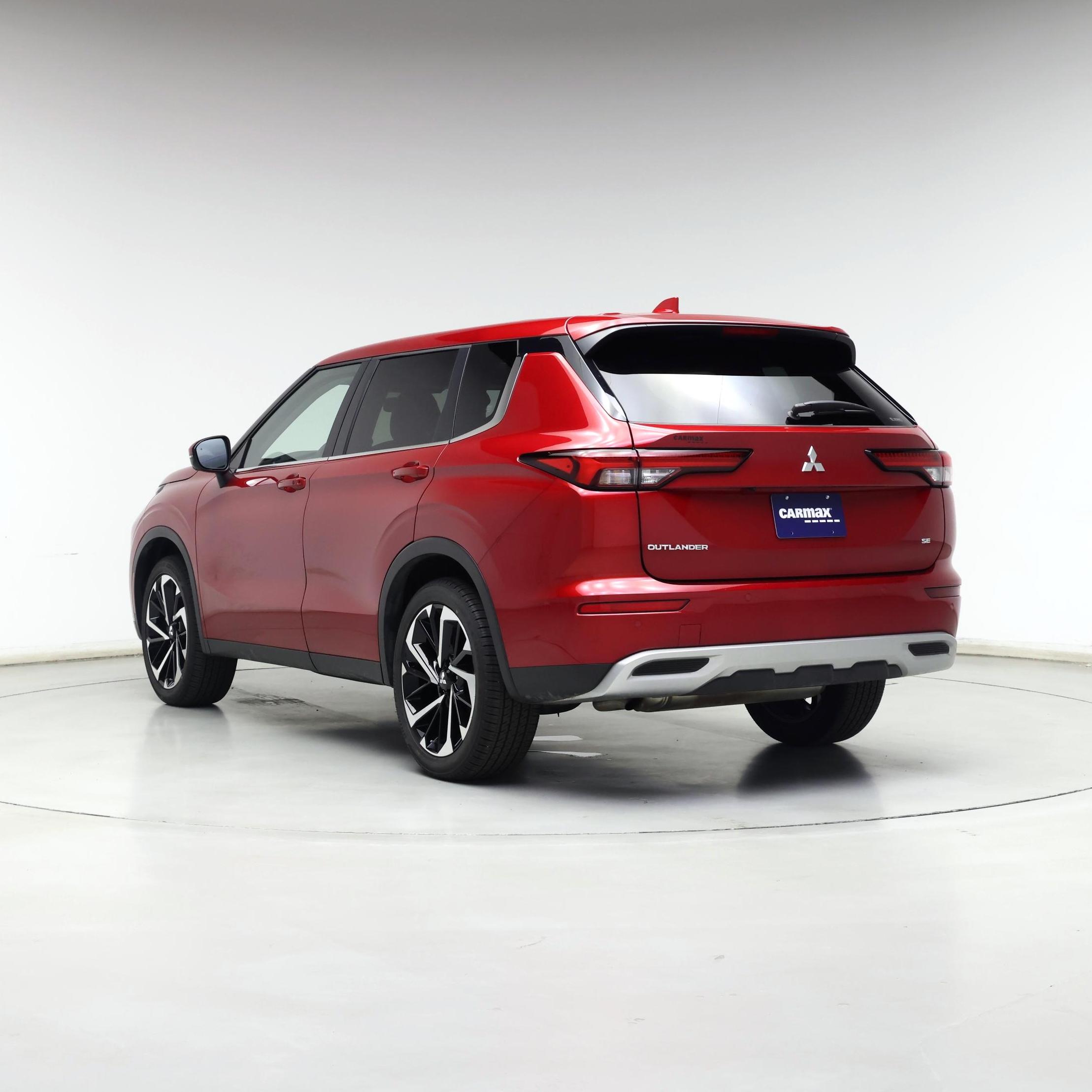 Thumbnail: 2024 Mitsubishi Outlander - 2