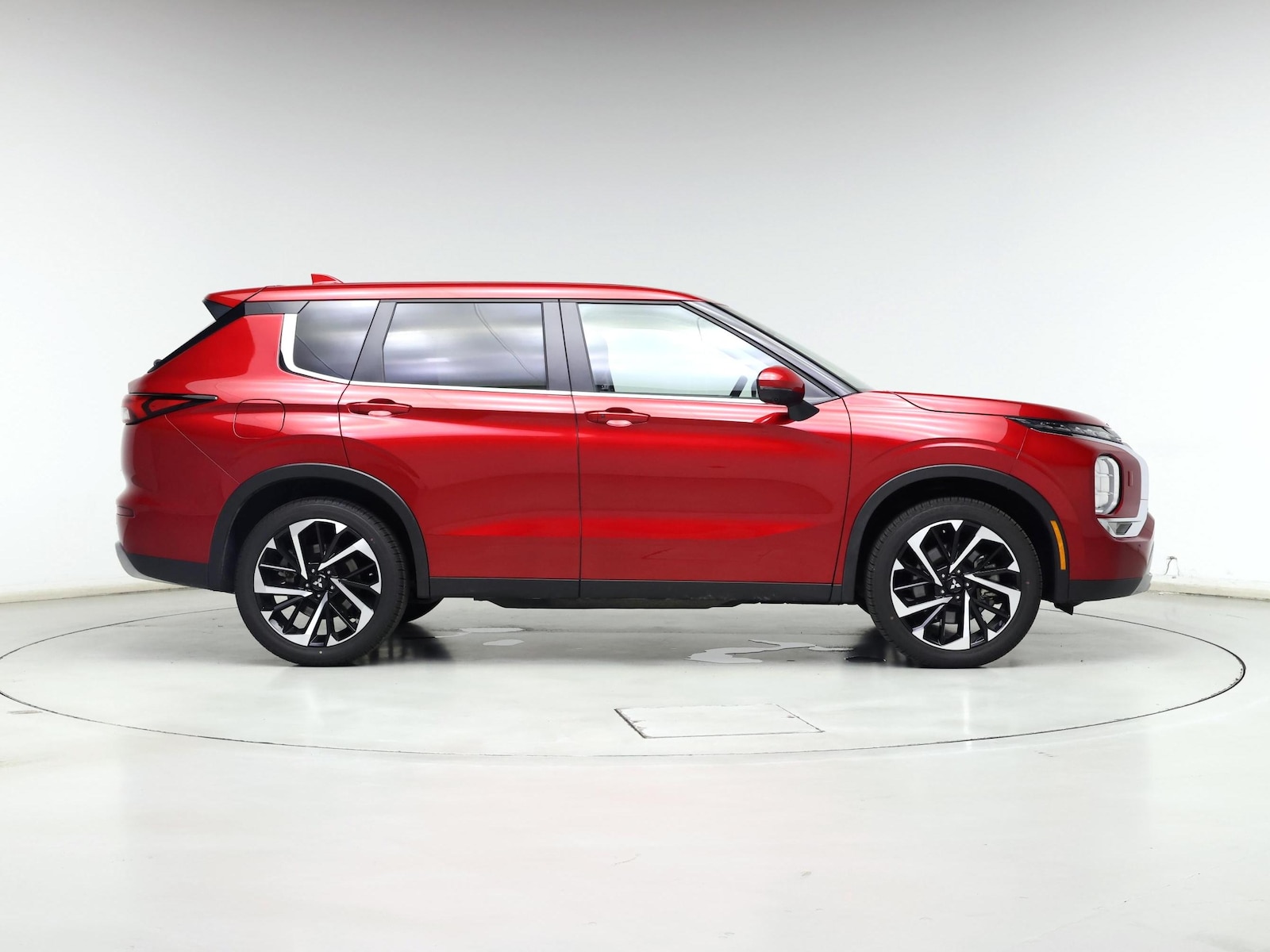 2024 Mitsubishi Outlander SE - Photo 8