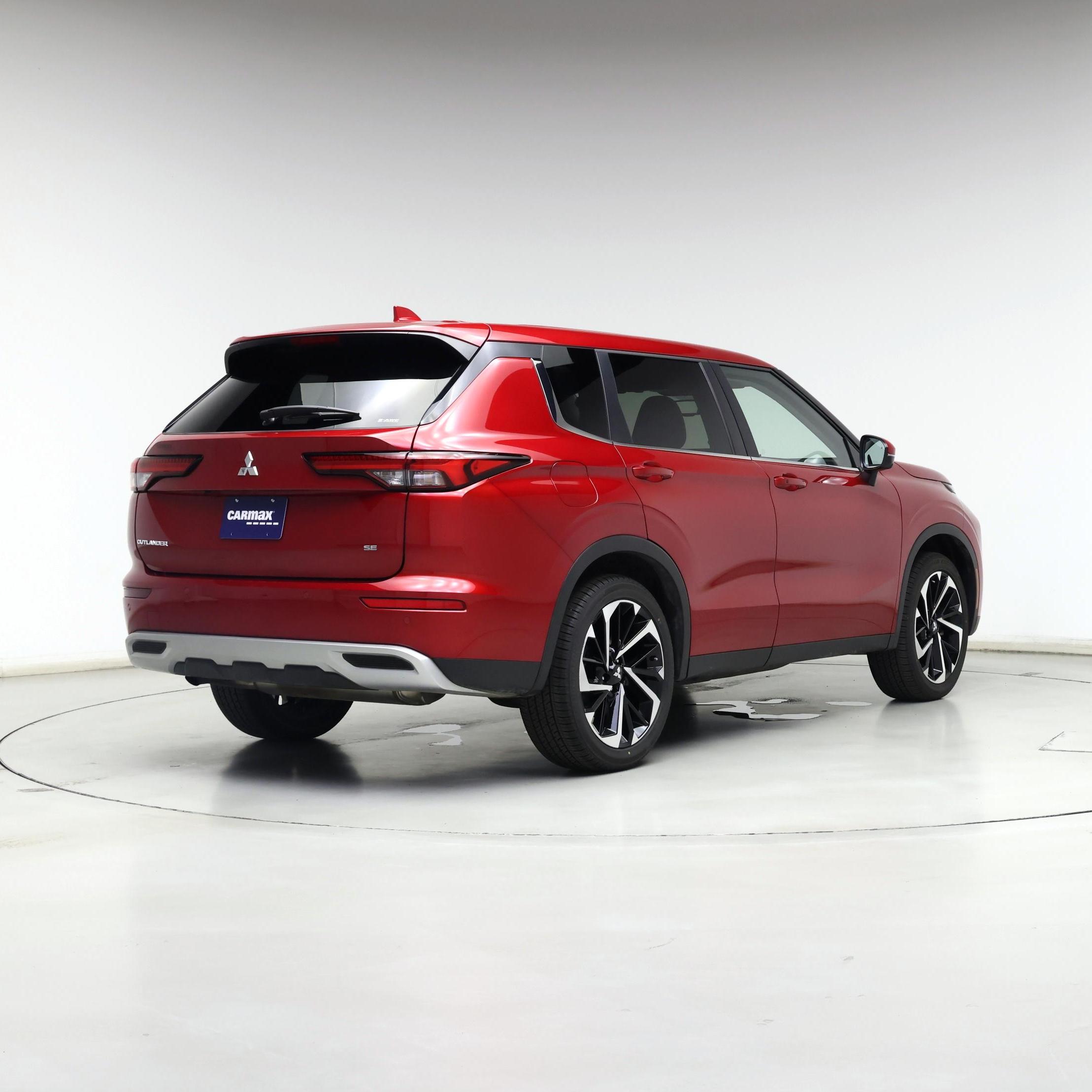 Thumbnail: 2024 Mitsubishi Outlander - 8