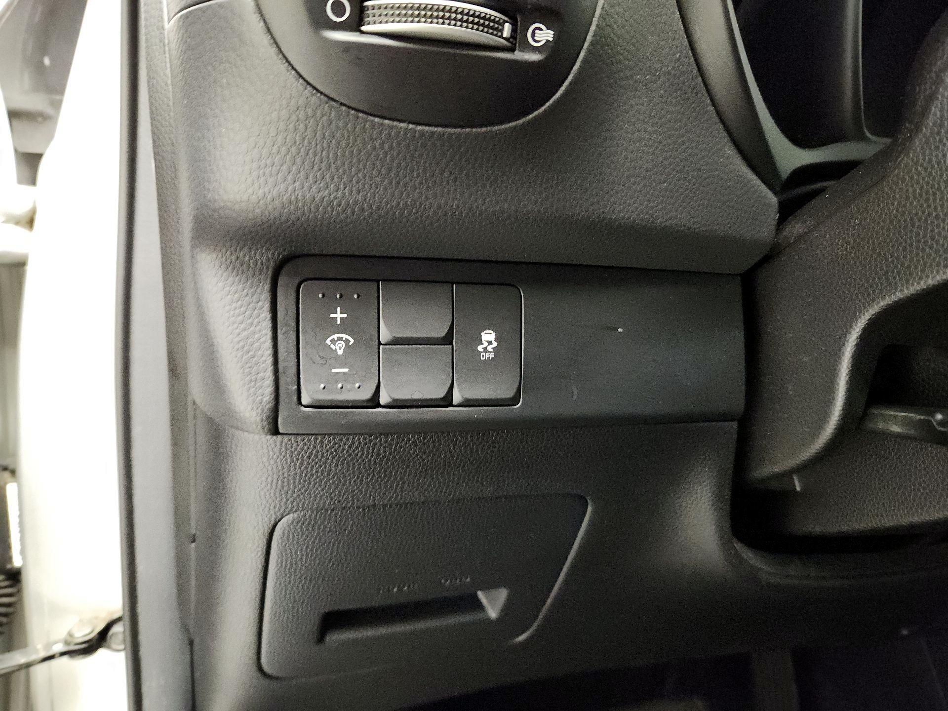 Thumbnail: 2018 Kia Soul - 13