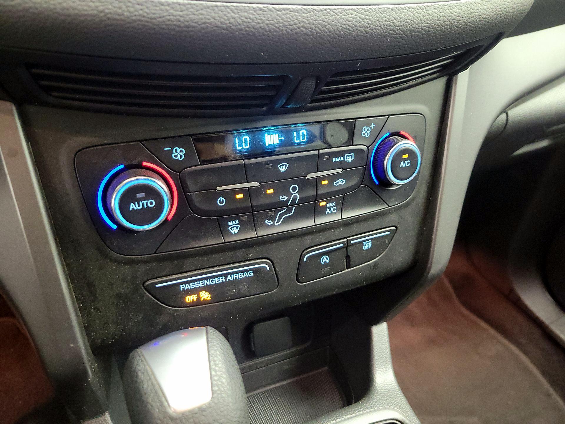 Thumbnail: 2017 Ford Escape - 15