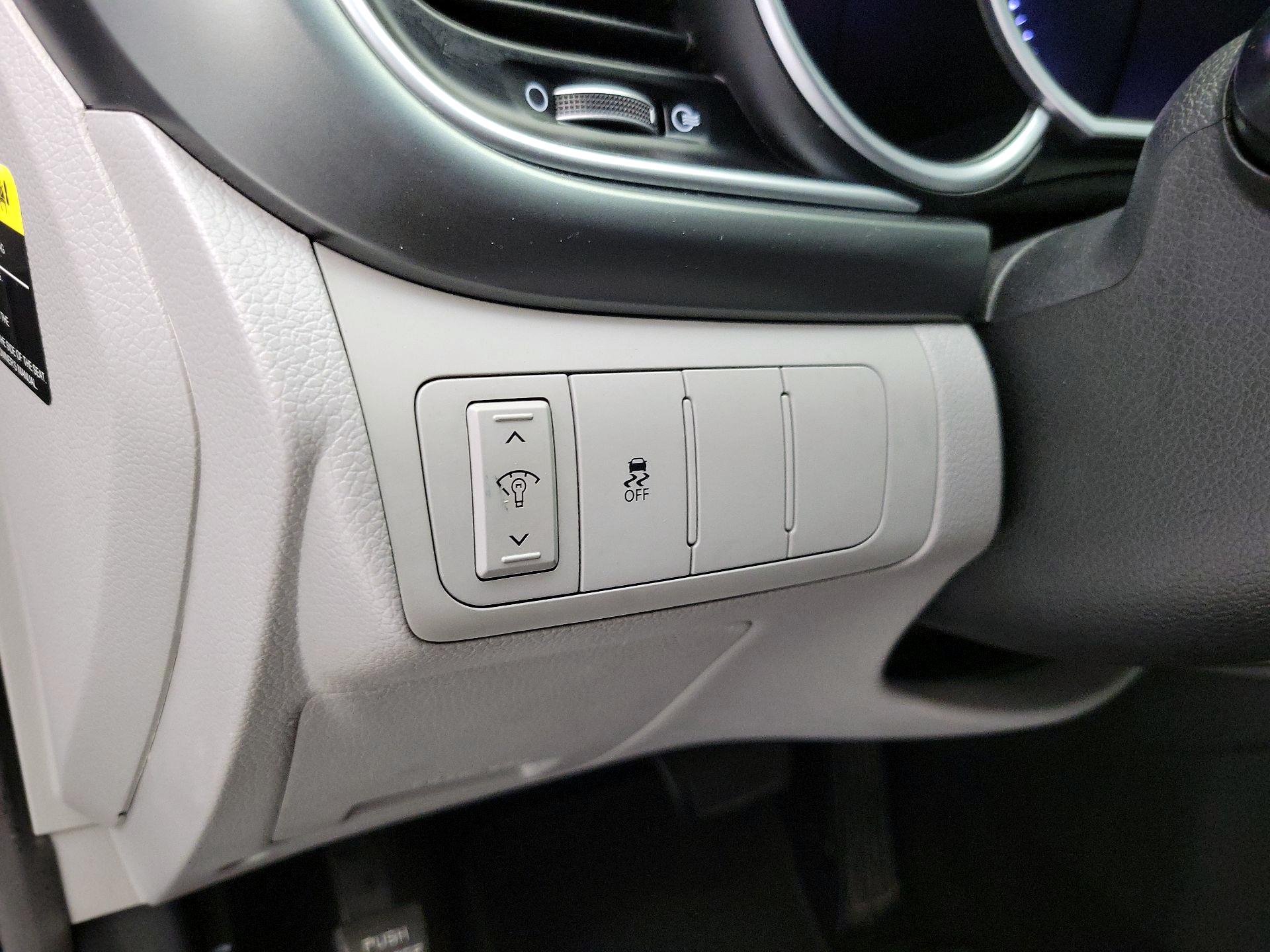 Thumbnail: 2015 Kia Optima - 13