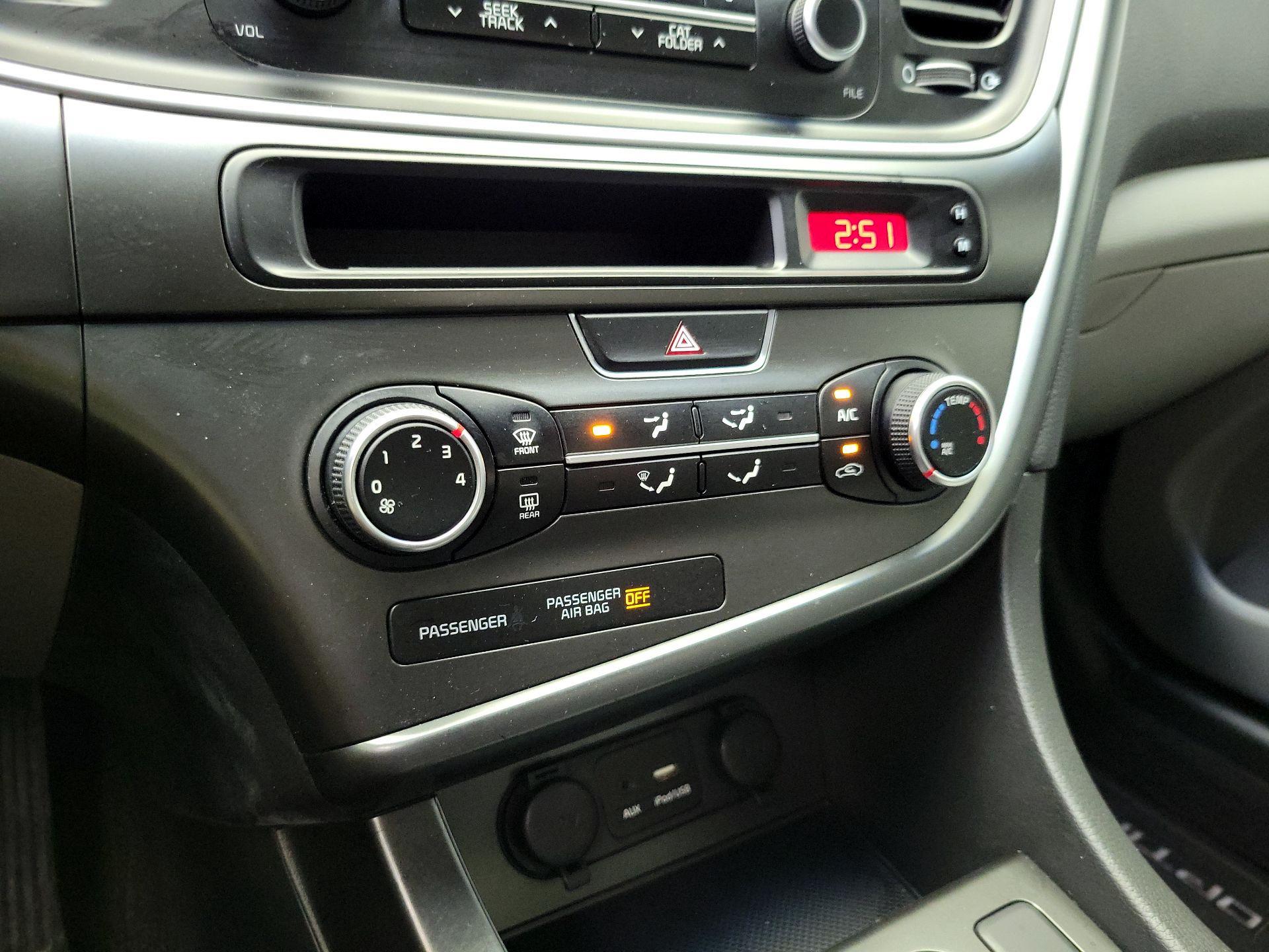 Thumbnail: 2015 Kia Optima - 15
