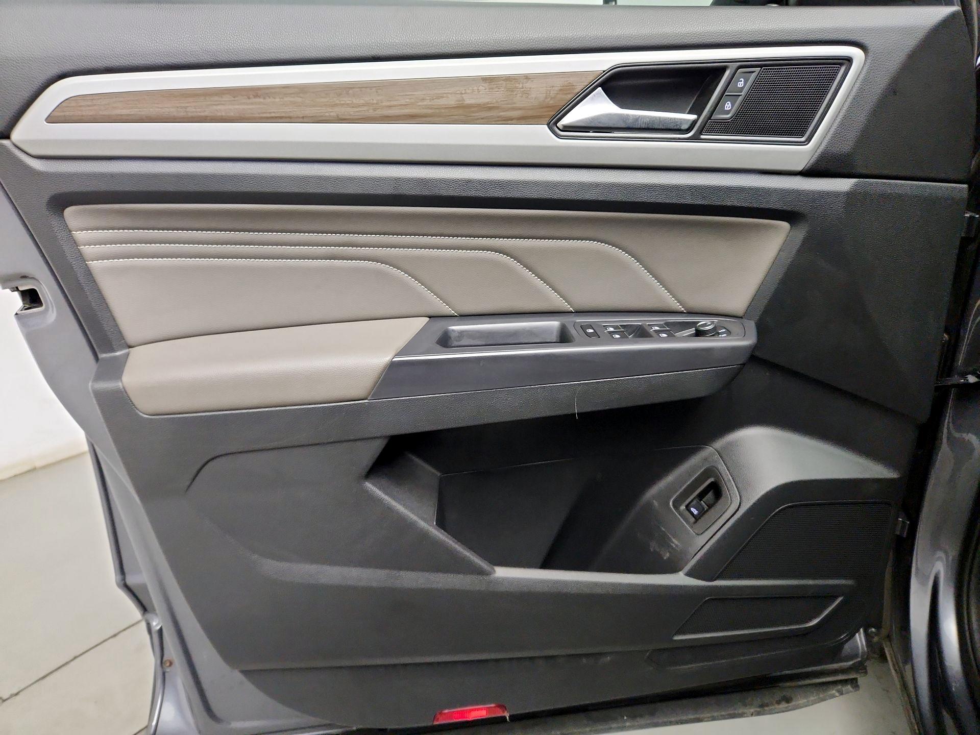 Thumbnail: 2021 Volkswagen Atlas - 12