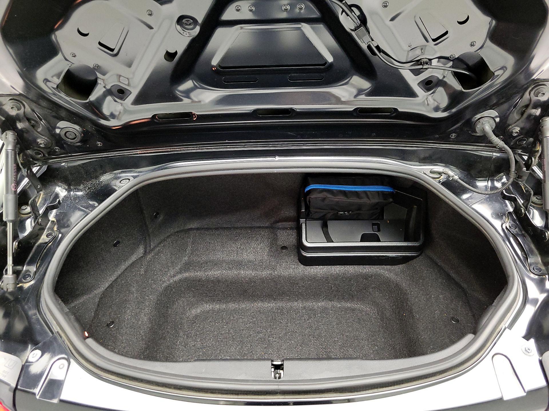 Thumbnail: 2019 Mazda MX-5 Miata - 19