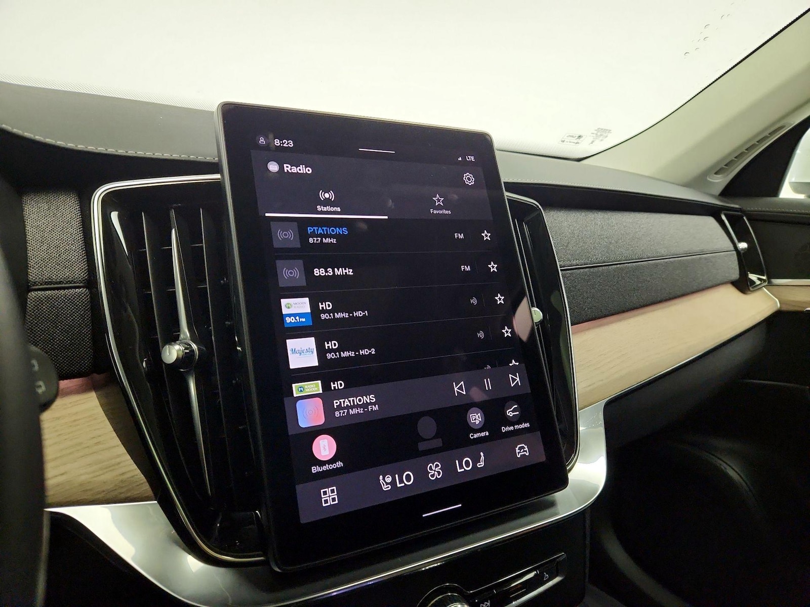 2025 Volvo XC90 Plus - Photo 16