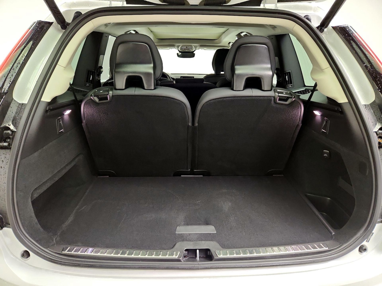2025 Volvo XC90 Plus - Photo 23