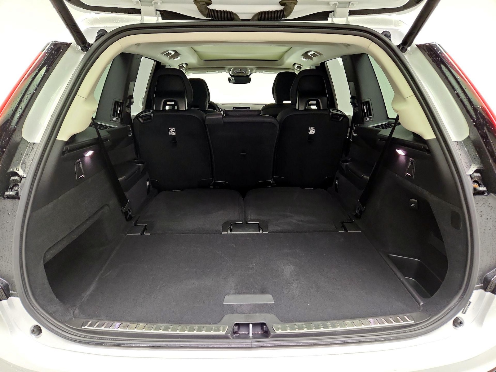 2025 Volvo XC90 Plus - Photo 24