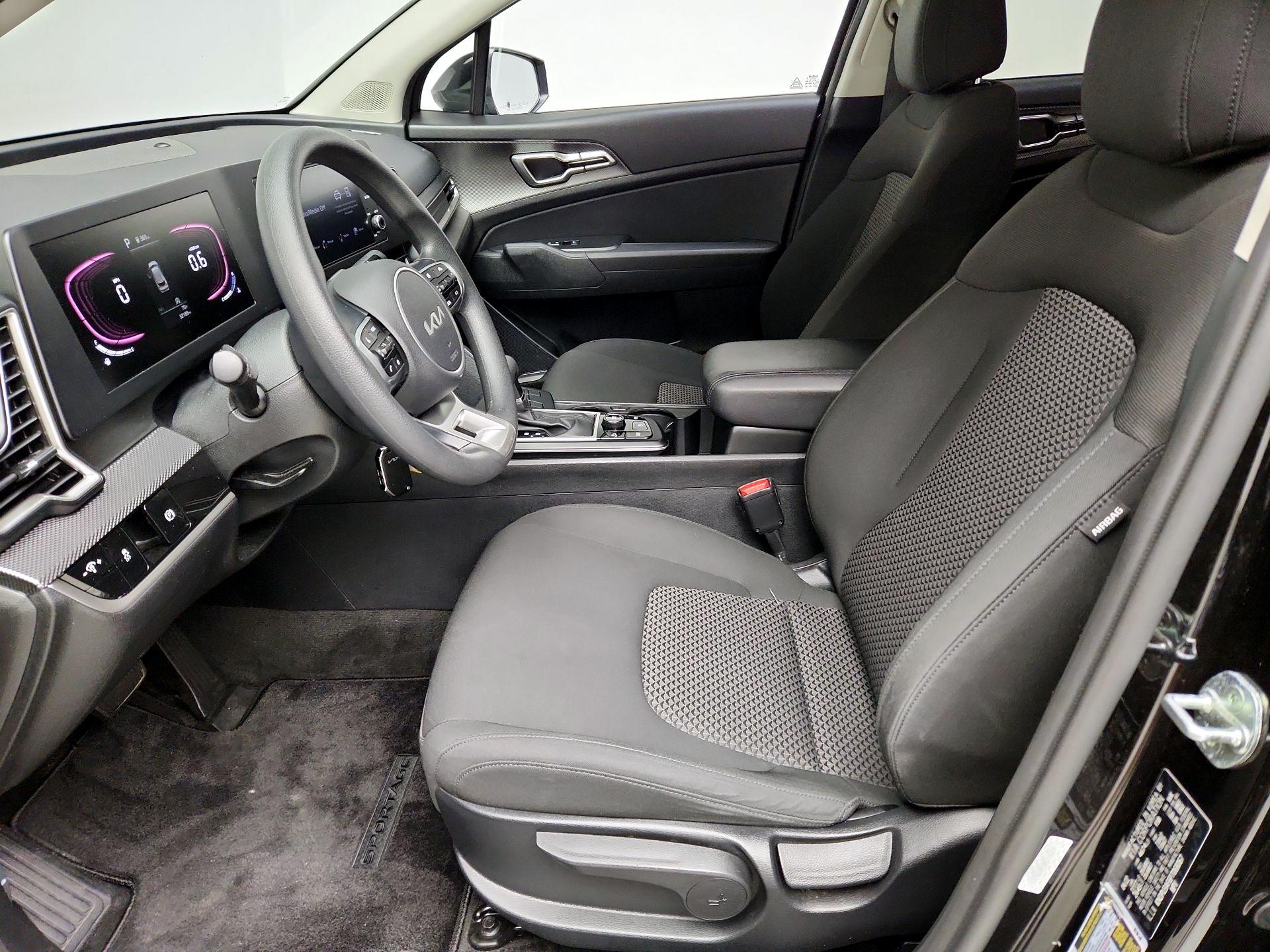 Thumbnail: 2023 Kia Sportage - 9
