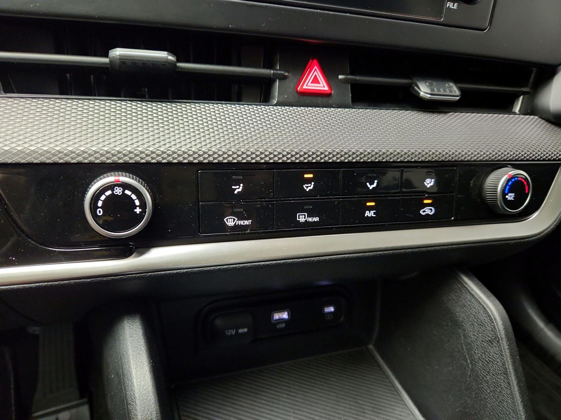 Thumbnail: 2023 Kia Sportage - 14