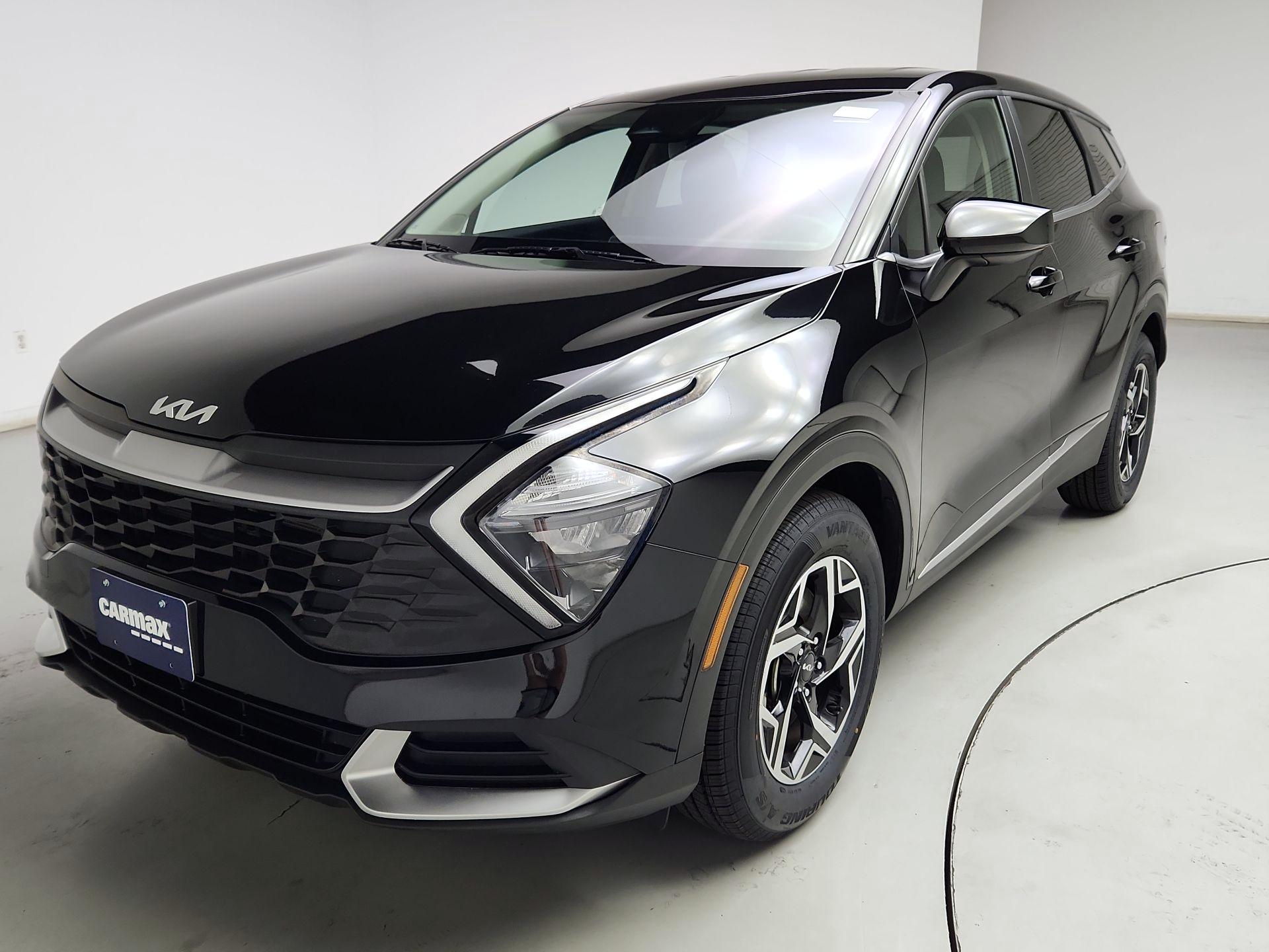 Thumbnail: 2023 Kia Sportage - 3