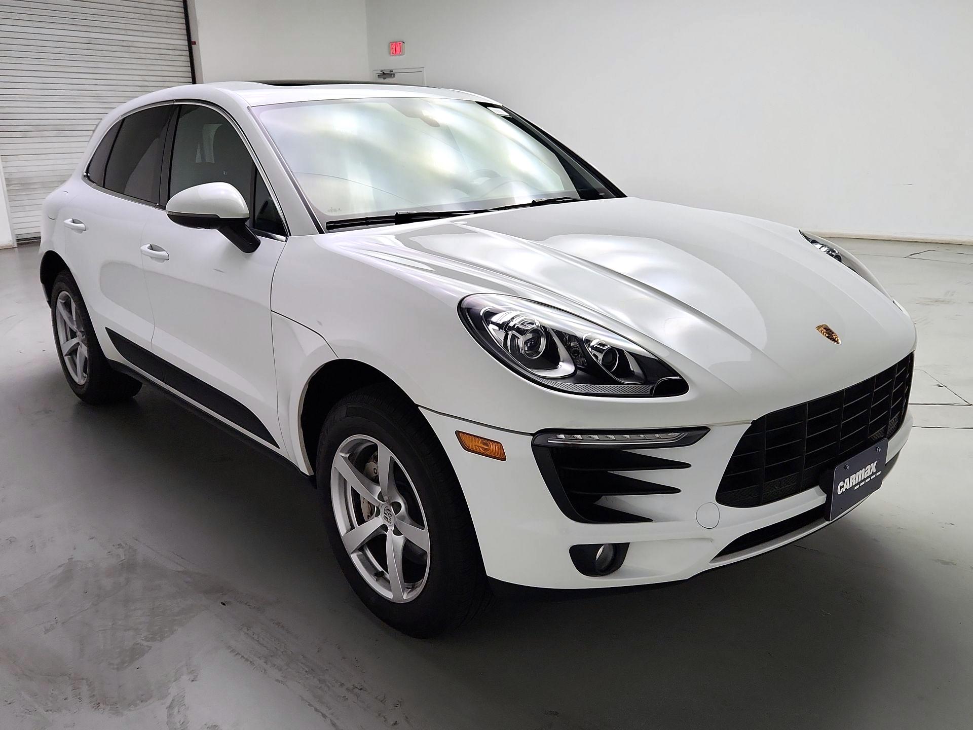 Thumbnail: 2017 Porsche Macan - 1