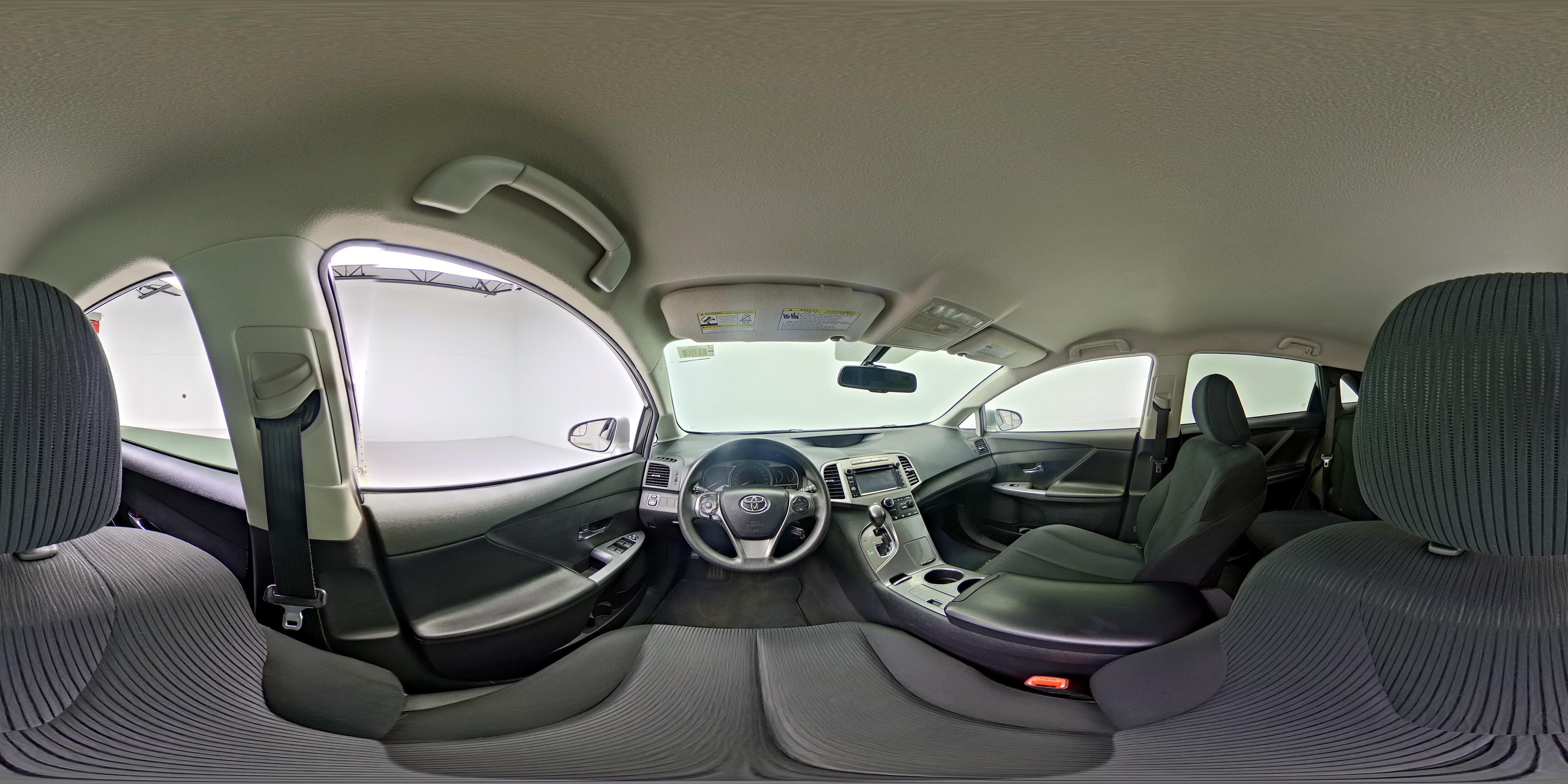 2014 Toyota Venza LE - Photo 24