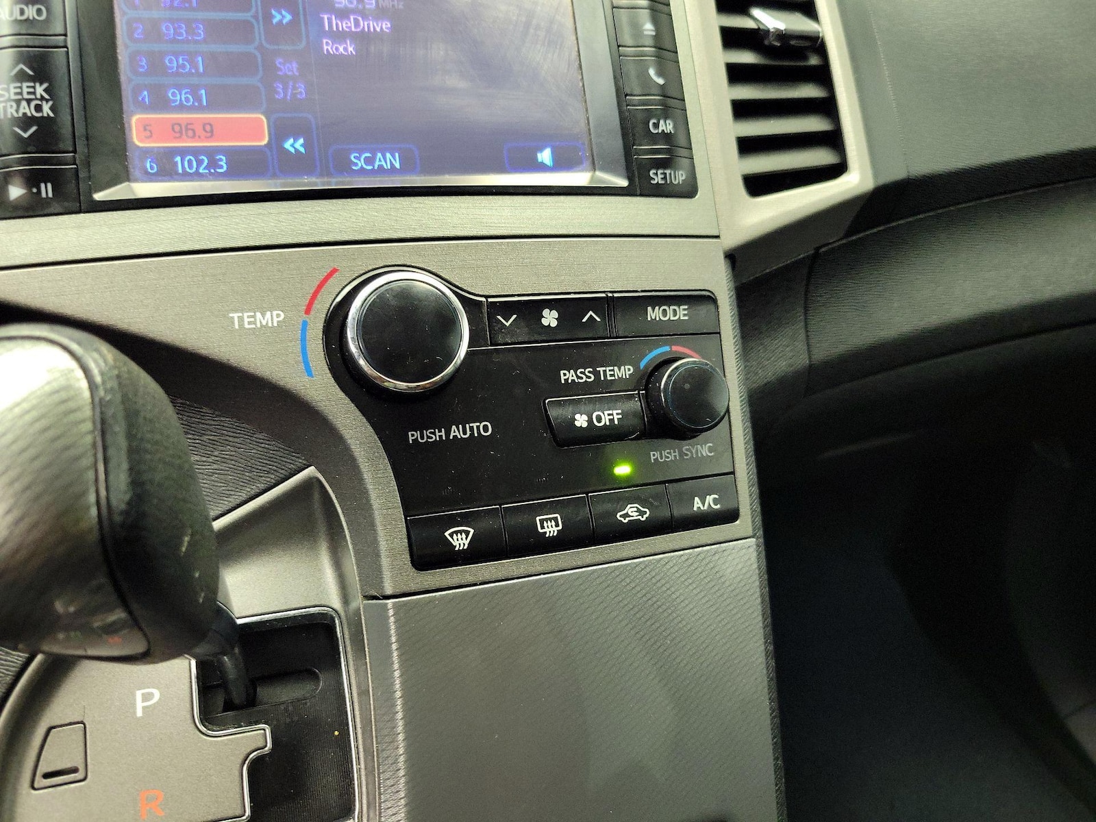 2014 Toyota Venza LE - Photo 16