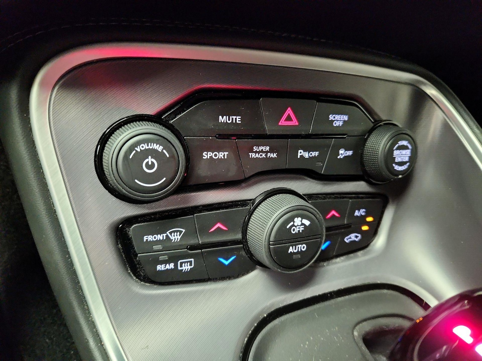 2020 Dodge Challenger R/T - Photo 16