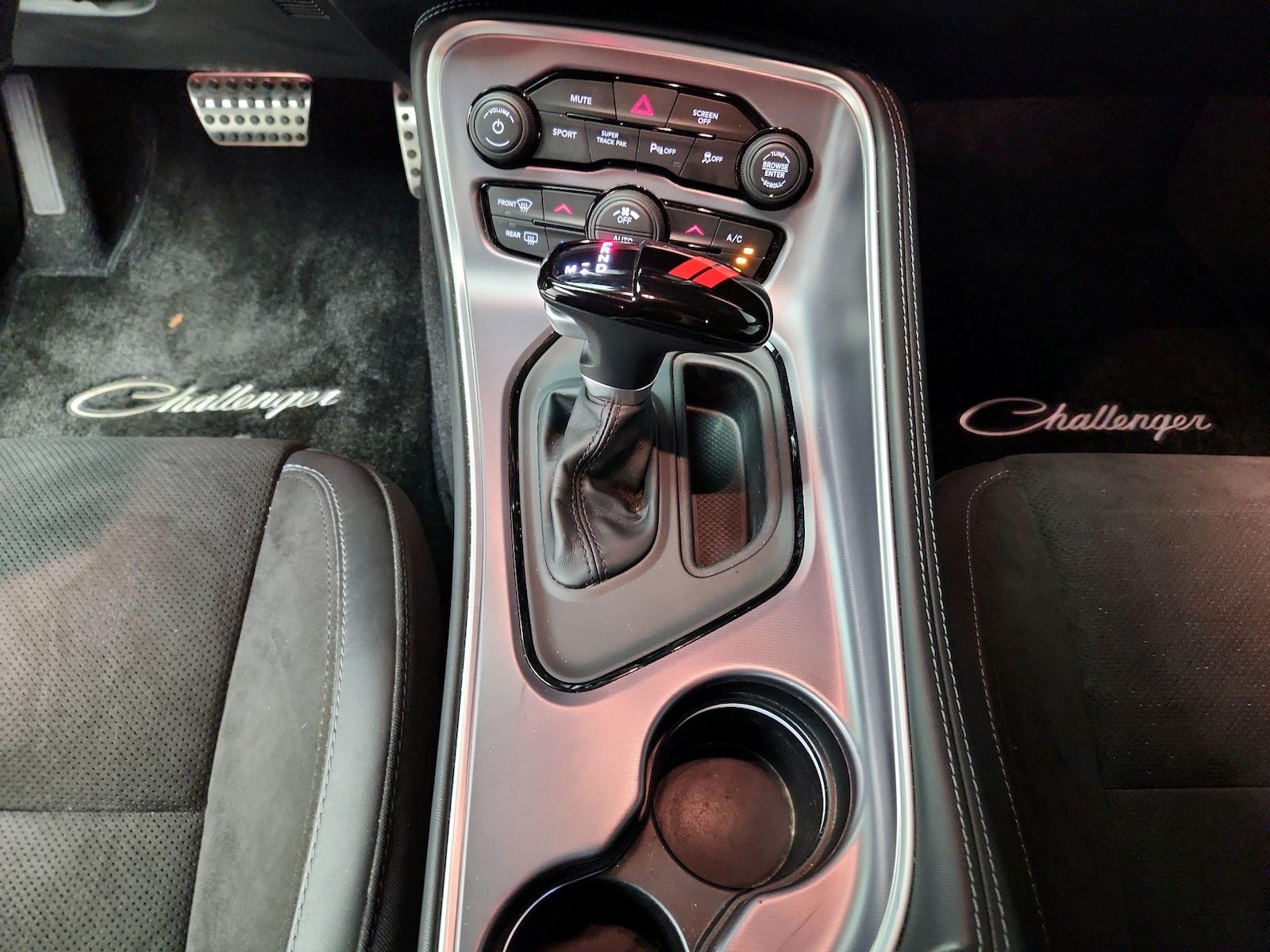 2020 Dodge Challenger R/T - Photo 17