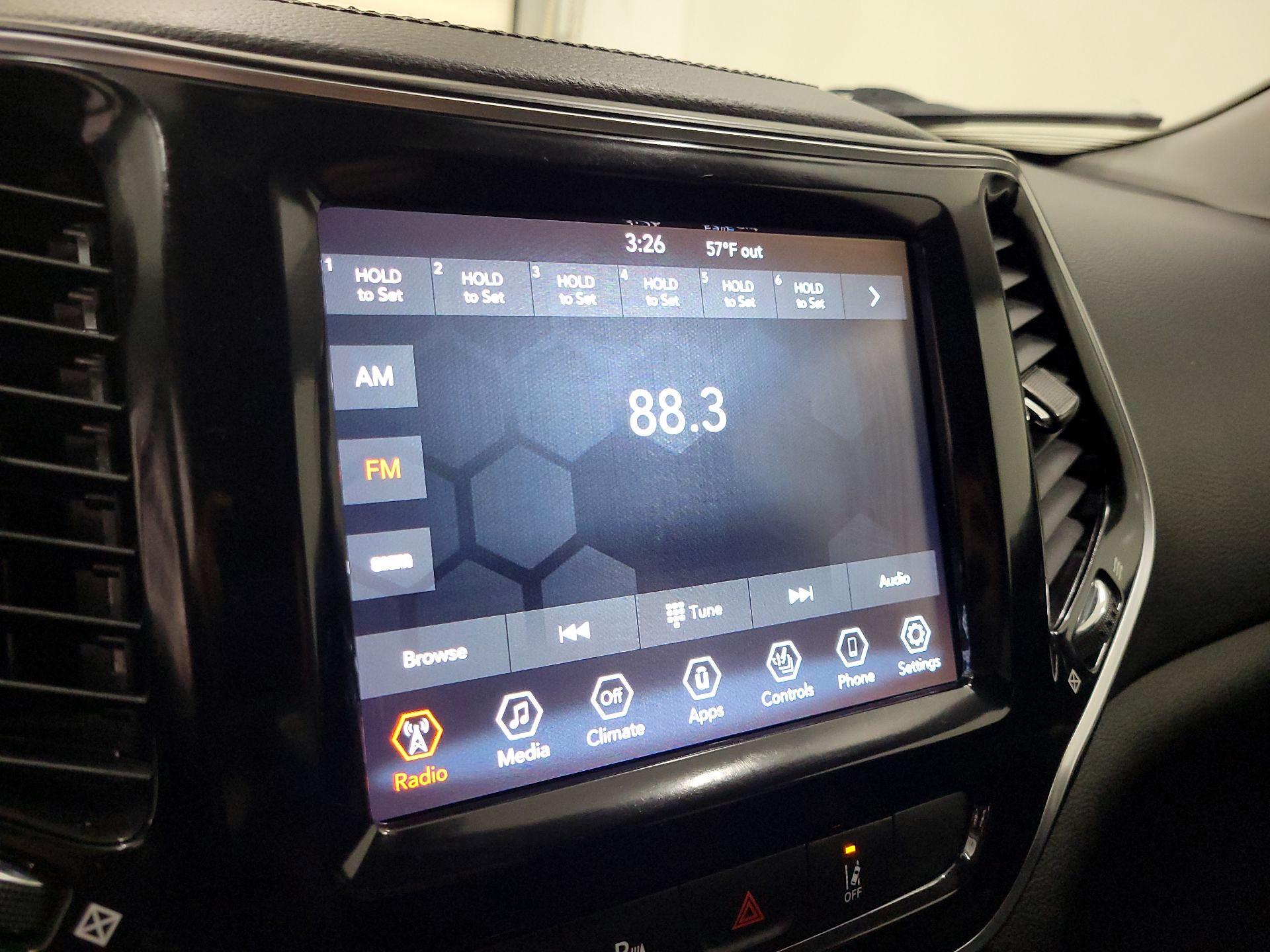 Thumbnail: 2022 Jeep Cherokee - 15