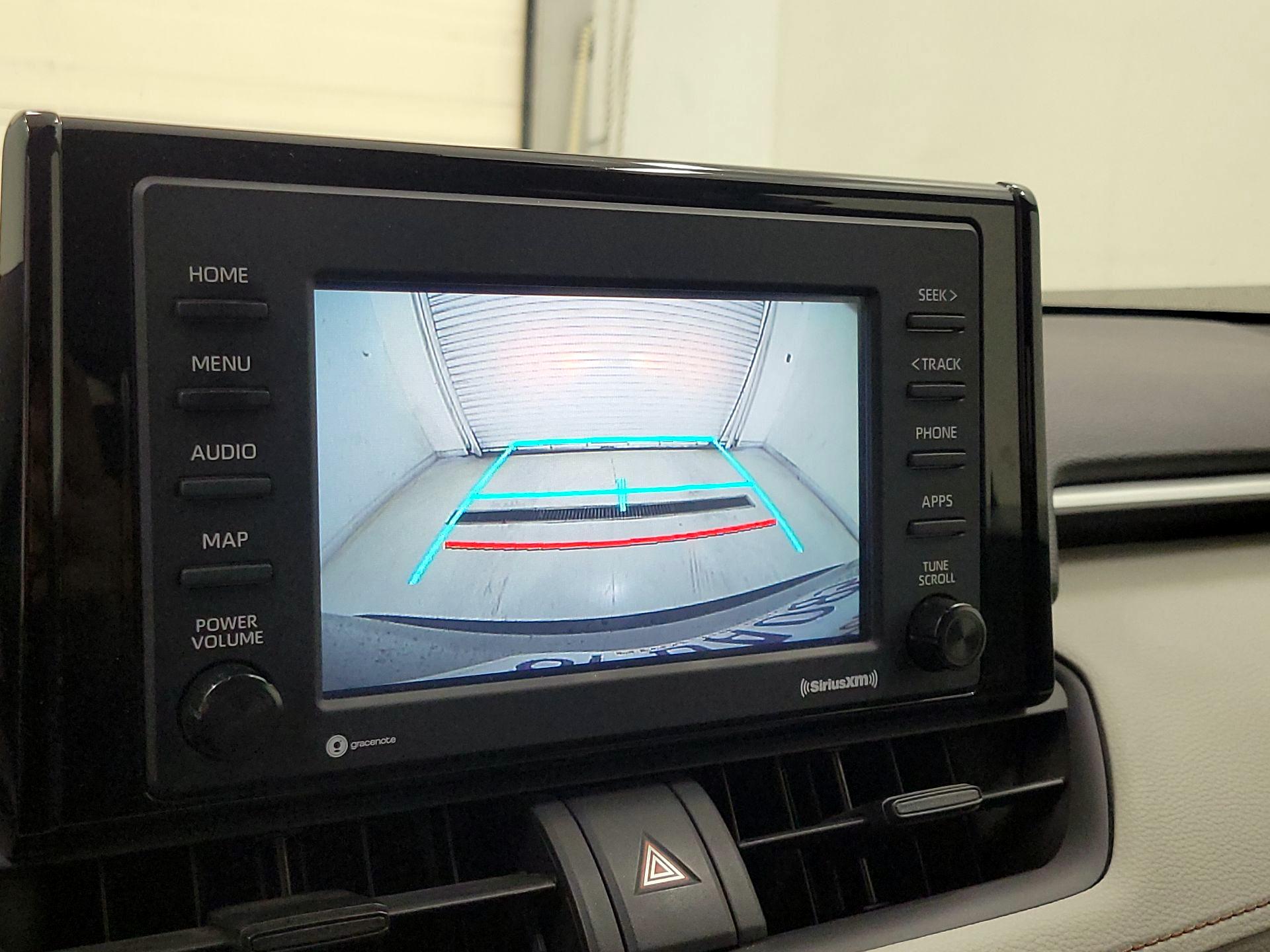 Thumbnail: 2020 Toyota RAV4 - 12