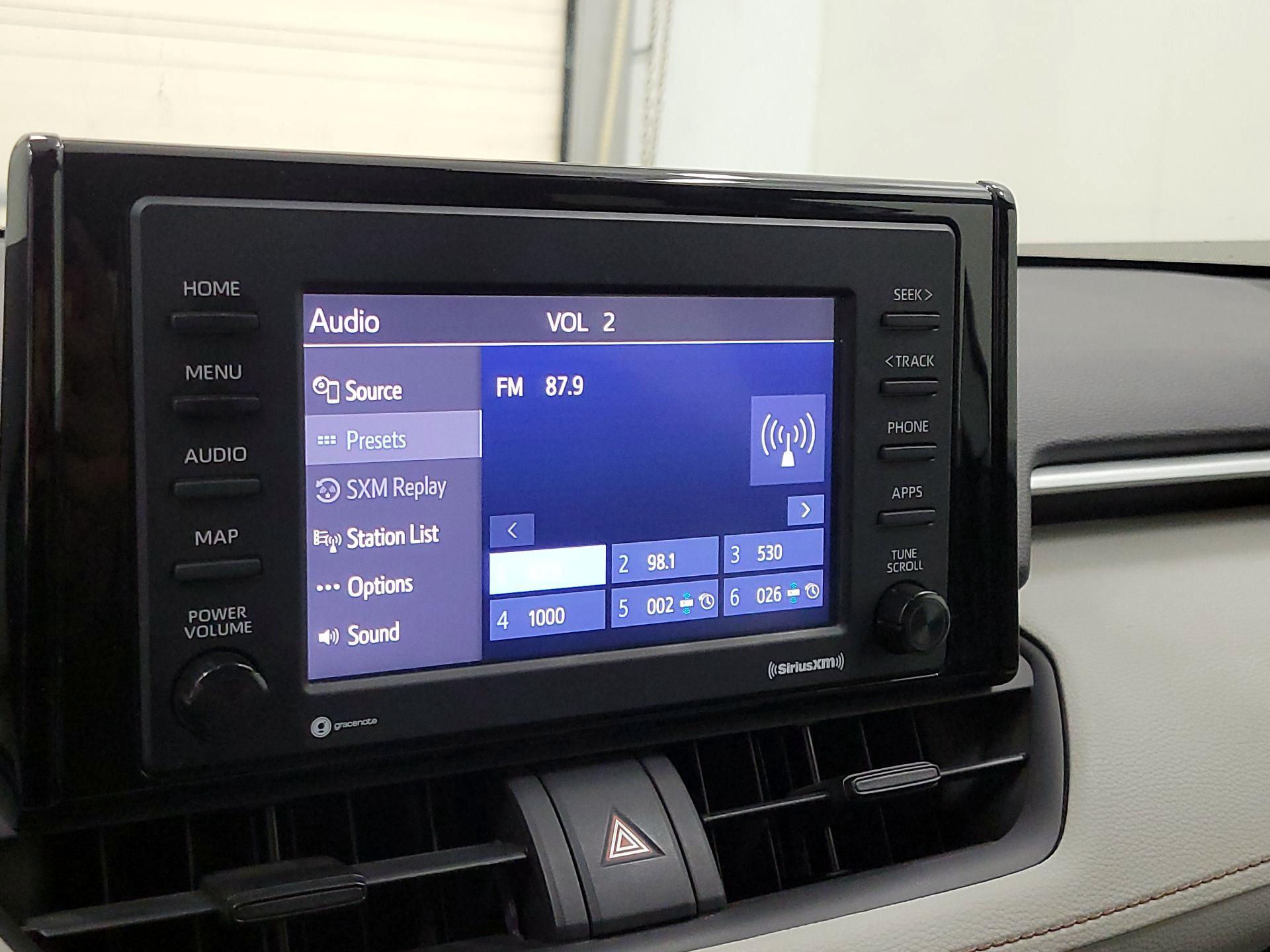 Thumbnail: 2020 Toyota RAV4 - 13