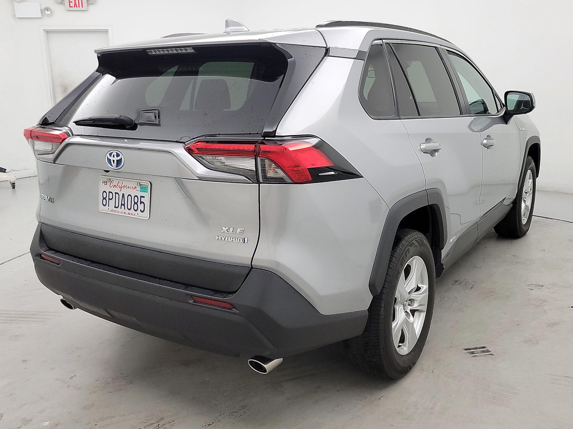 Thumbnail: 2020 Toyota RAV4 - 5