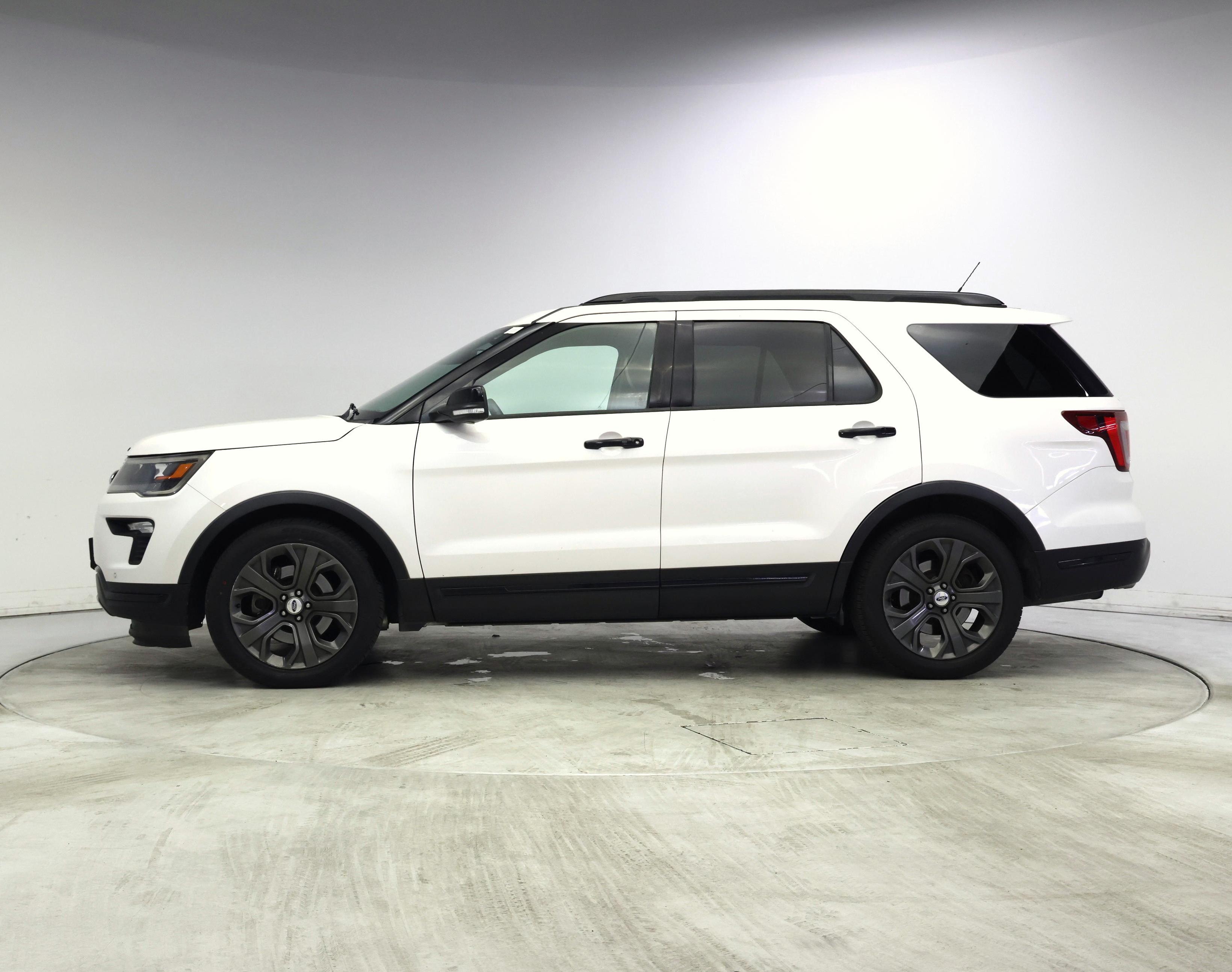 Thumbnail: 2018 Ford Explorer - 3