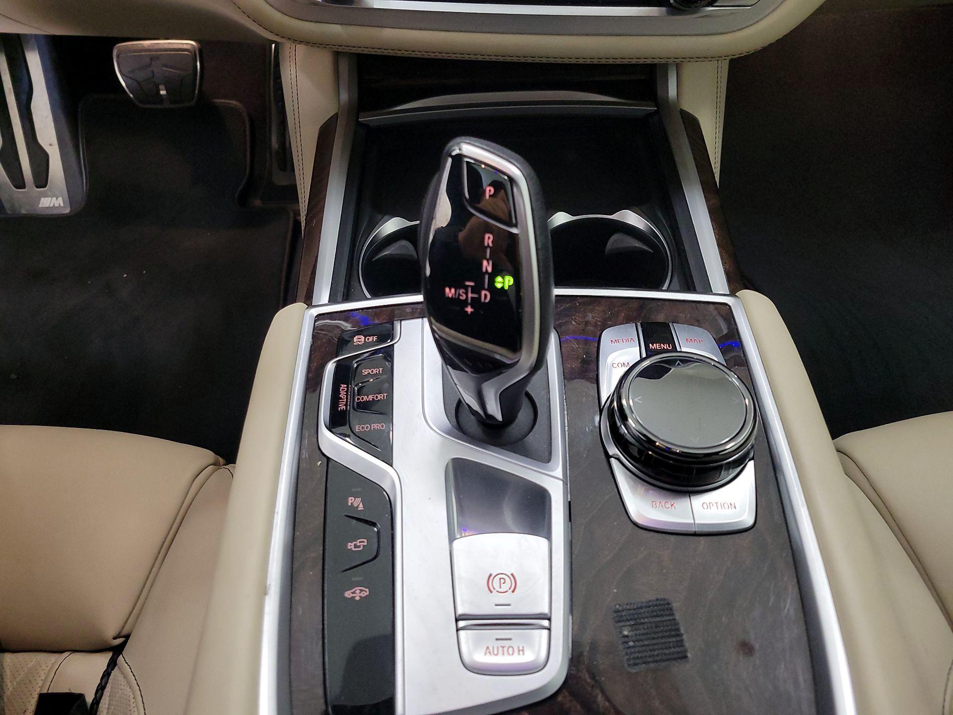 Thumbnail: 2020 BMW 7 Series - 18