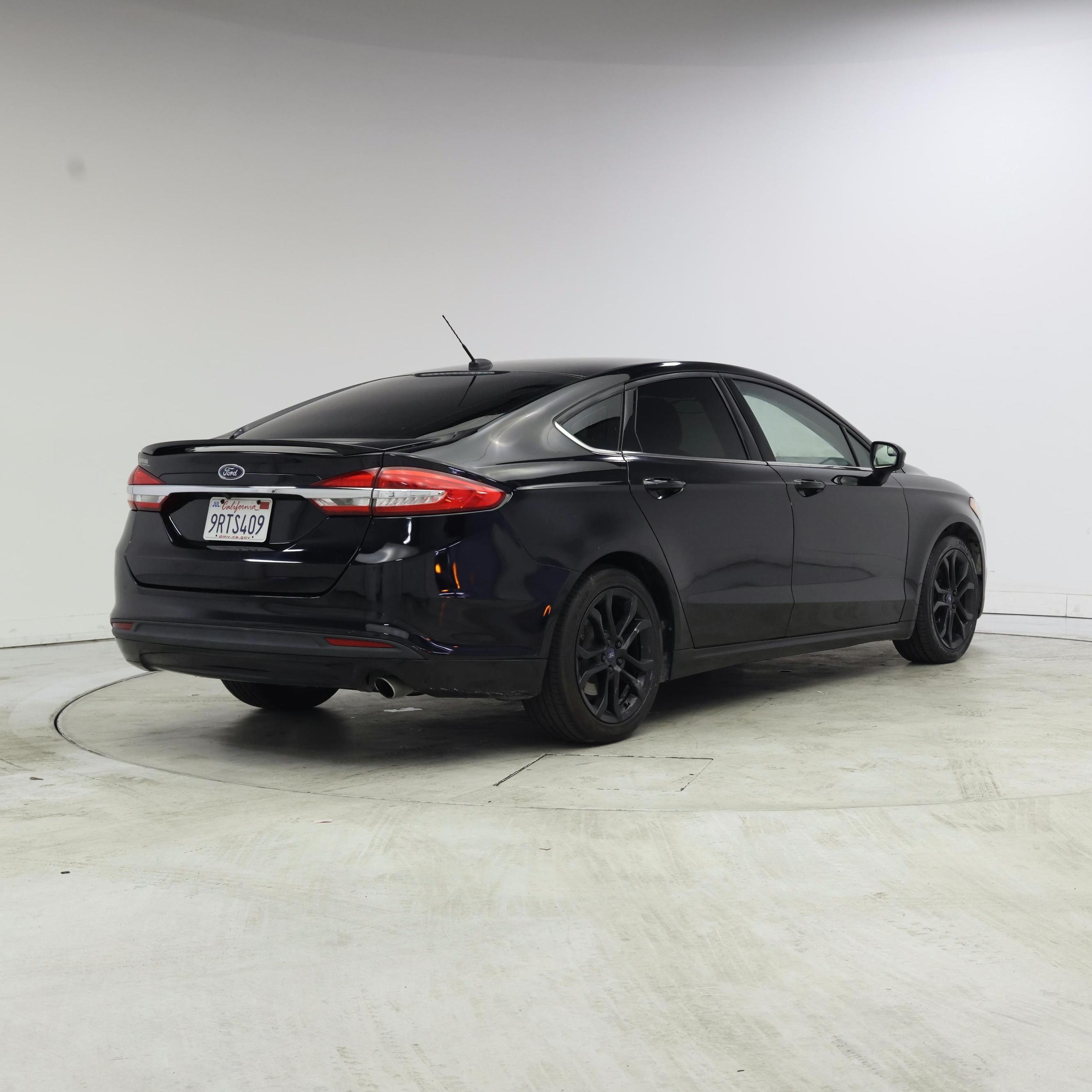Thumbnail: 2017 Ford Fusion - 8