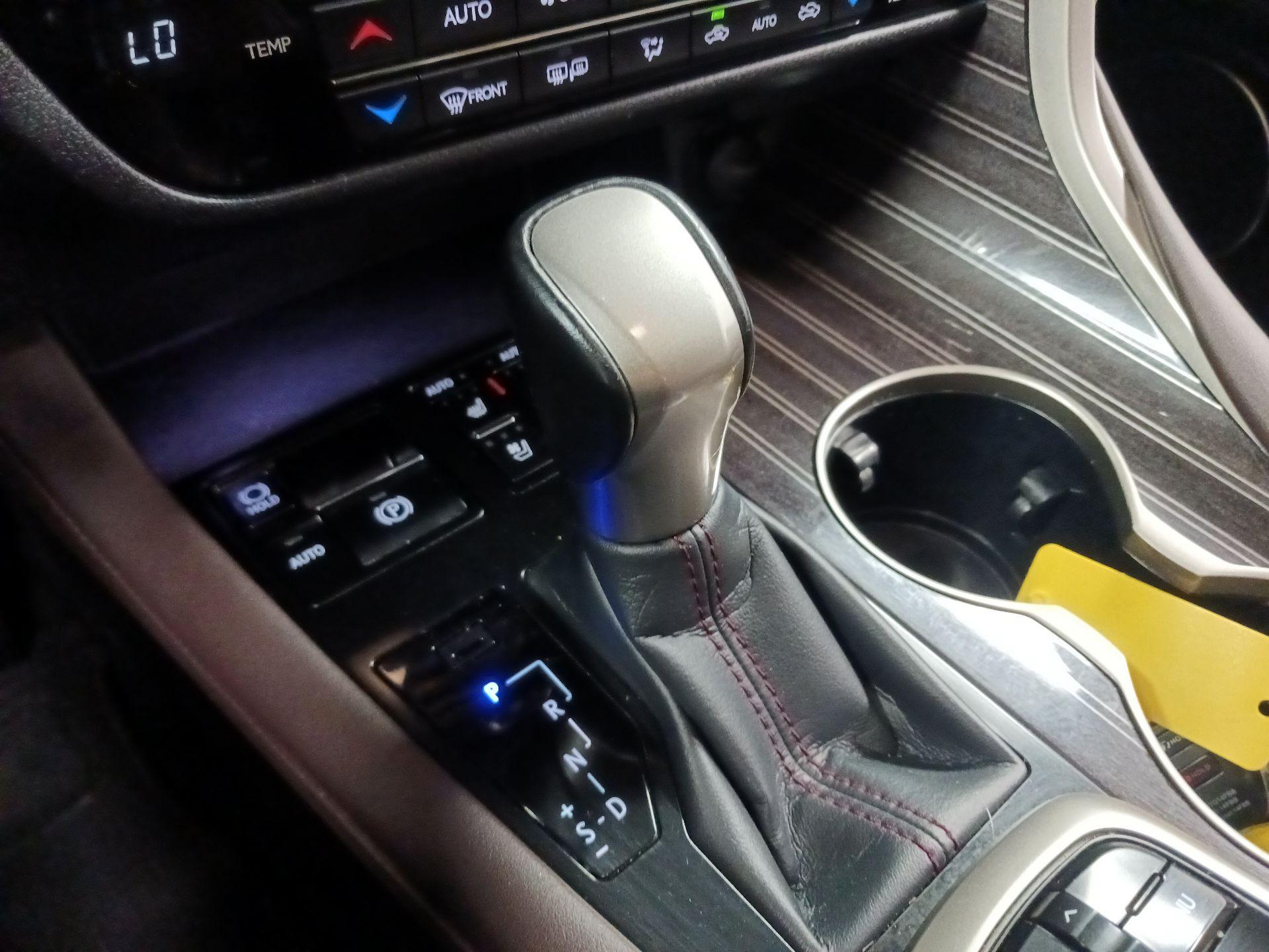 Thumbnail: 2019 Lexus RX - 15