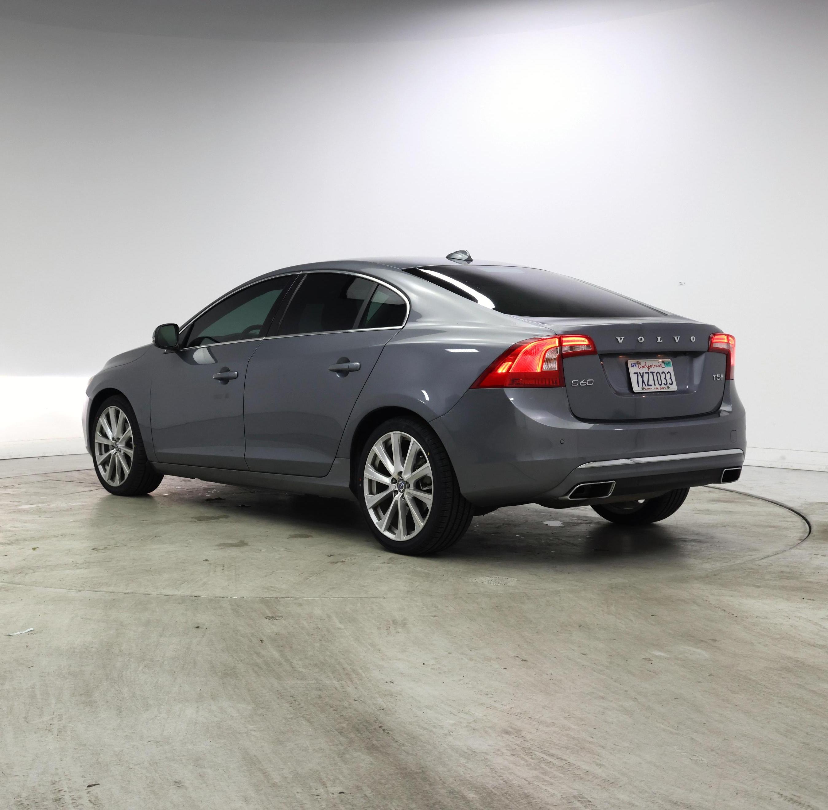 Thumbnail: 2017 Volvo S60 - 2