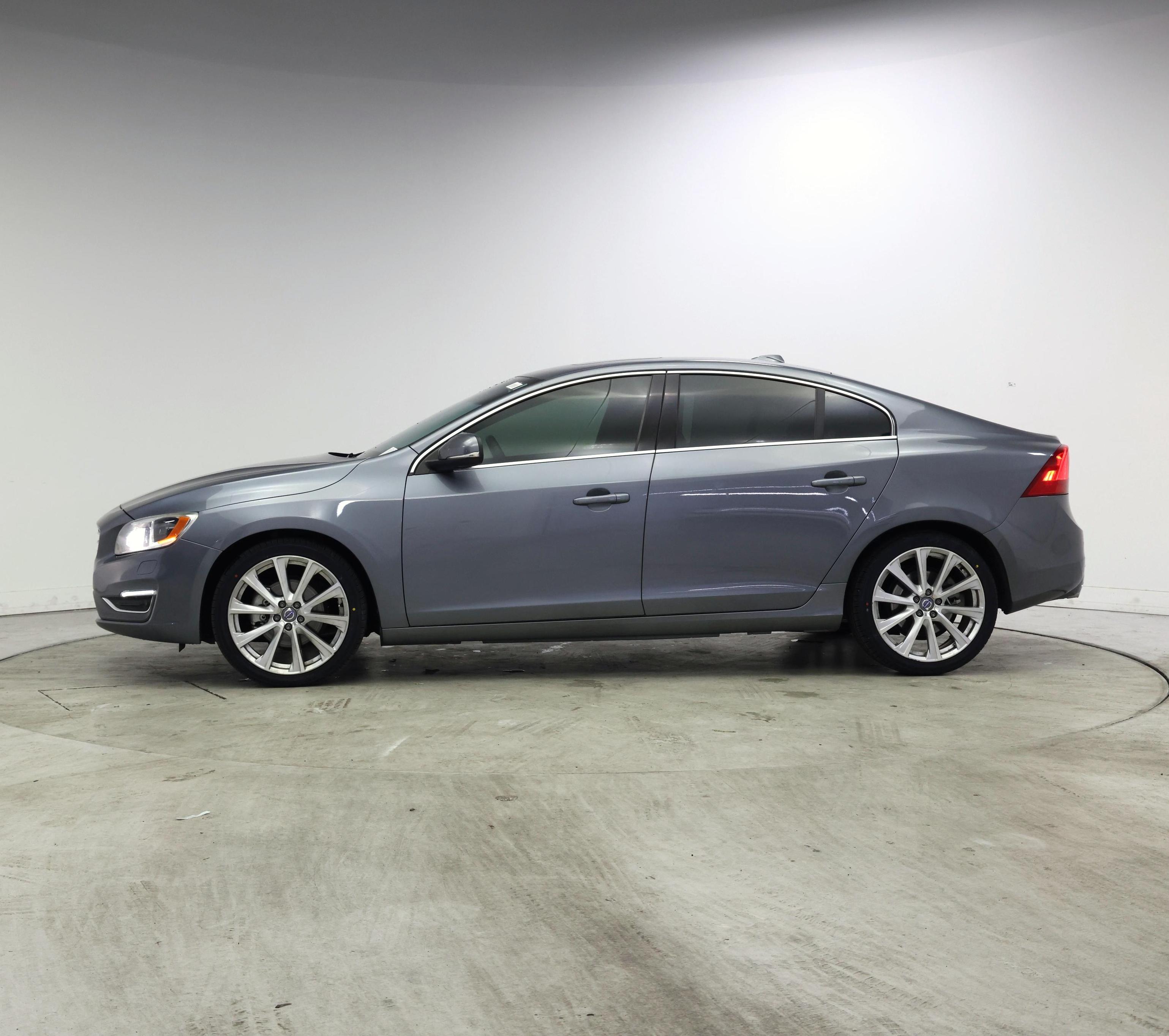 Thumbnail: 2017 Volvo S60 - 3