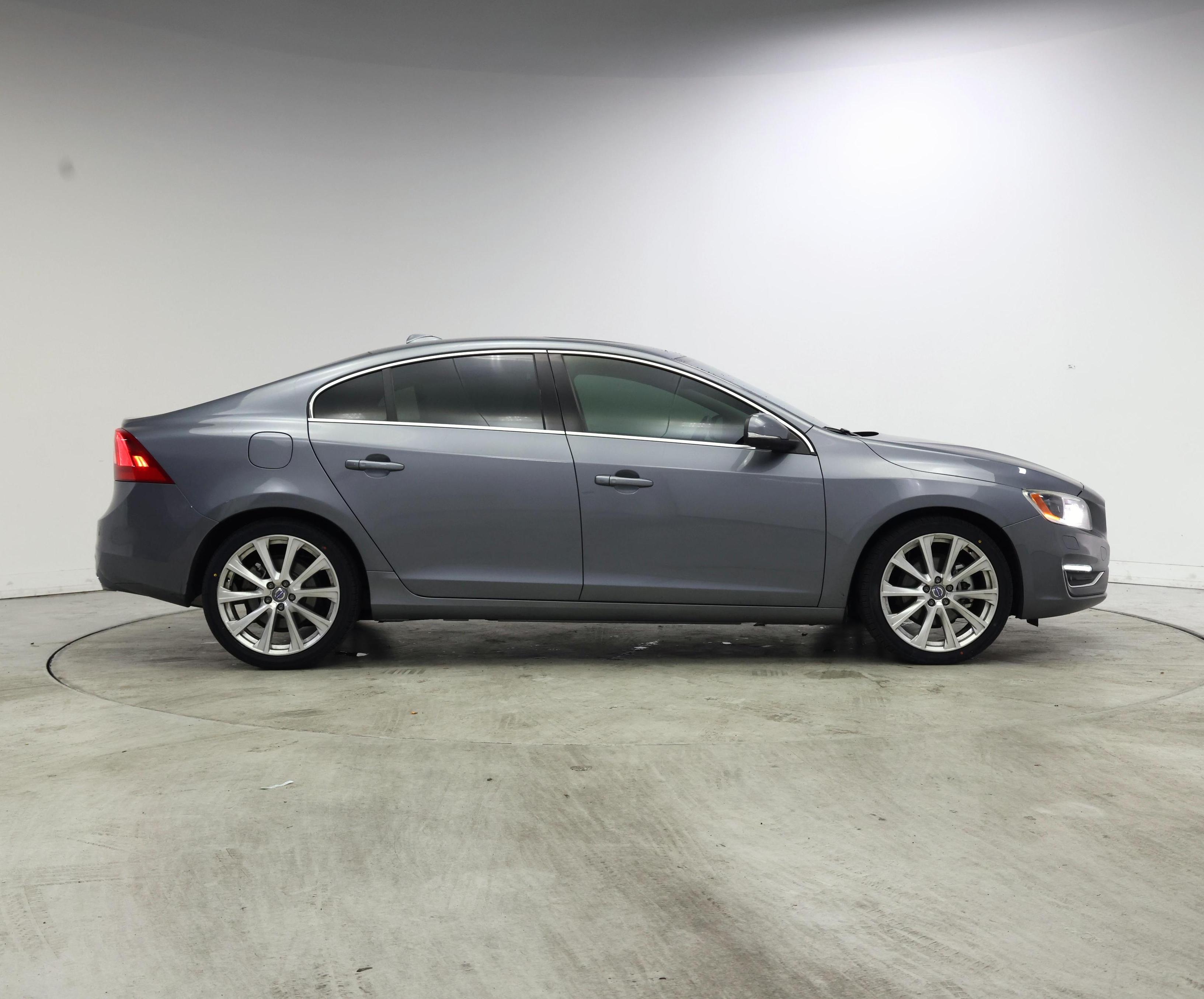 Thumbnail: 2017 Volvo S60 - 7