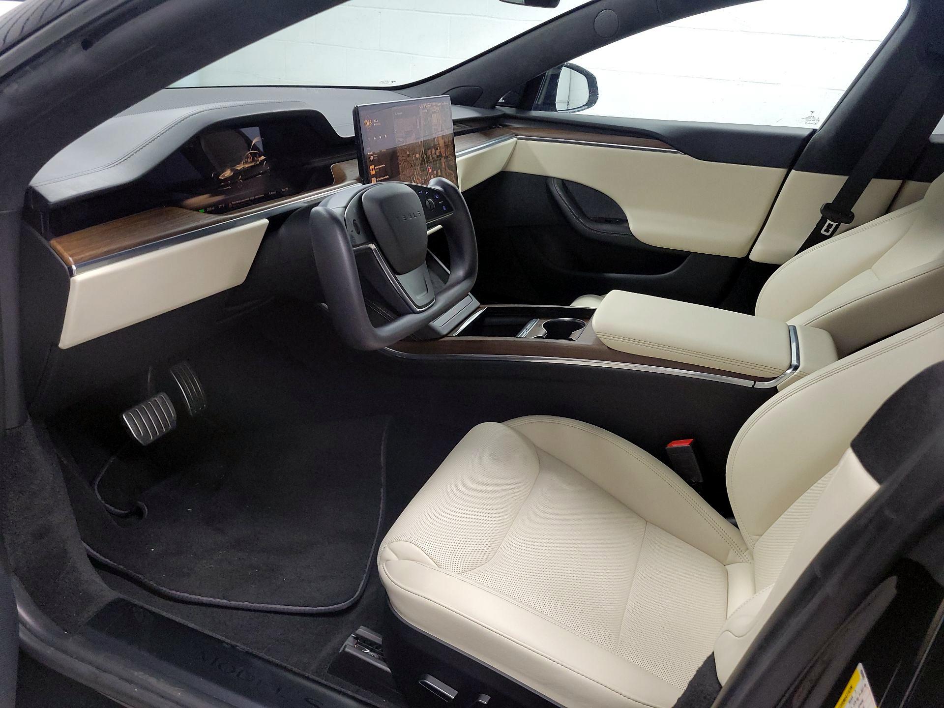 Thumbnail: 2022 Tesla Model S - 11