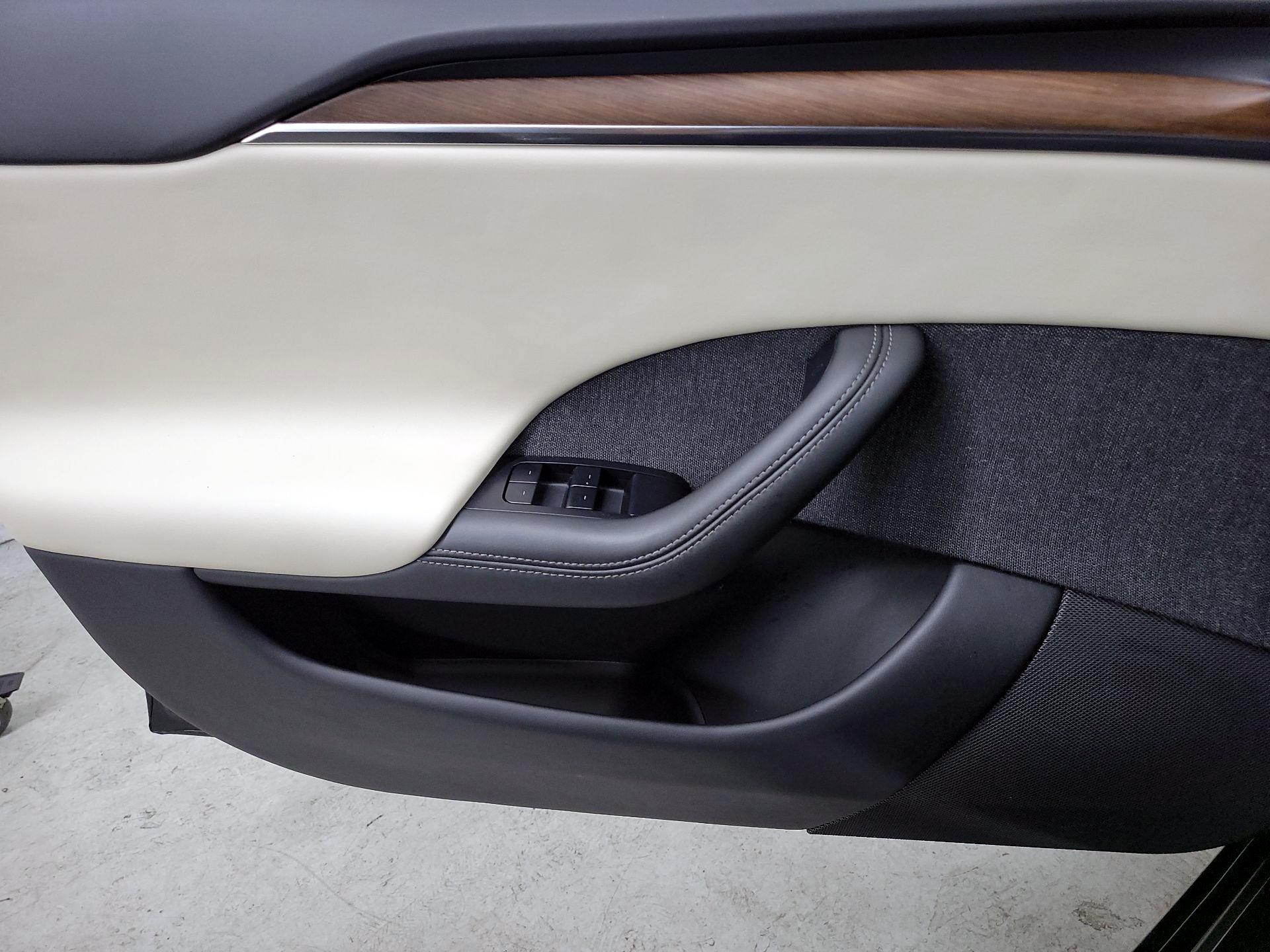 Thumbnail: 2022 Tesla Model S - 12