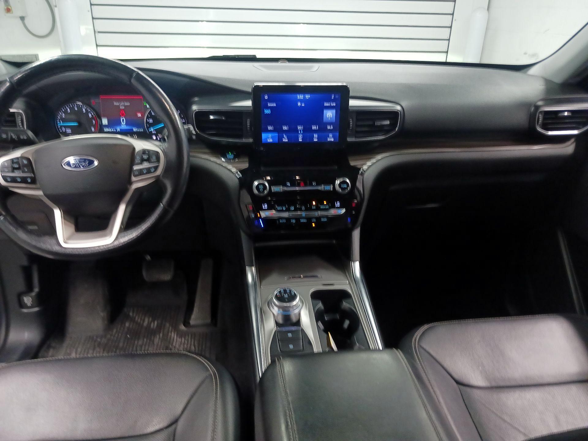 Thumbnail: 2021 Ford Explorer - 9