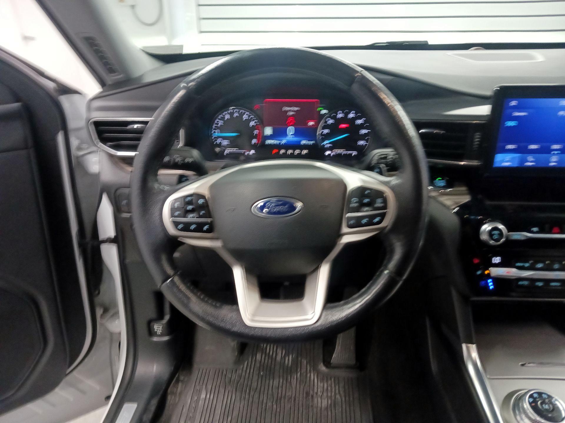 Thumbnail: 2021 Ford Explorer - 10