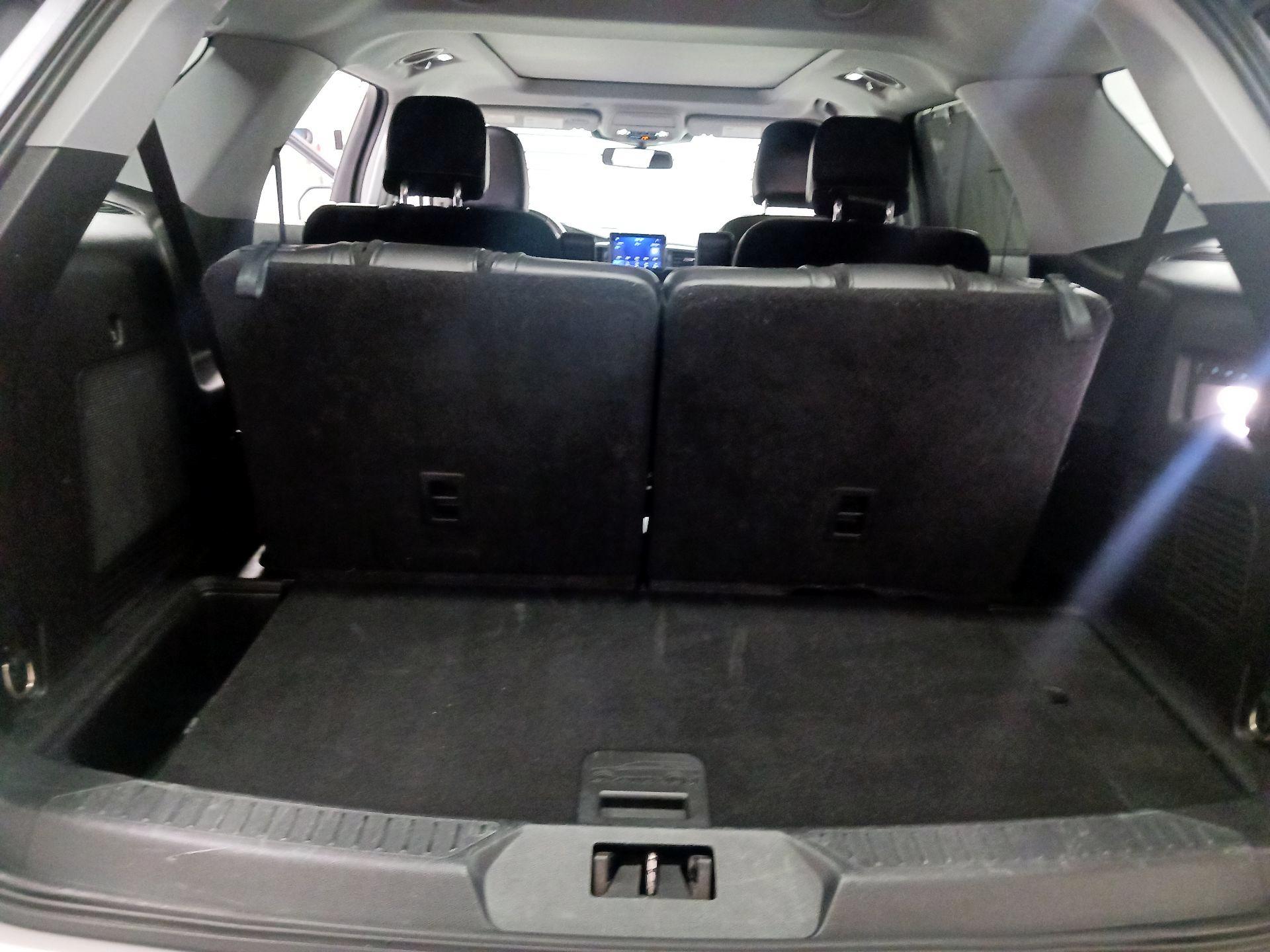 Thumbnail: 2021 Ford Explorer - 16