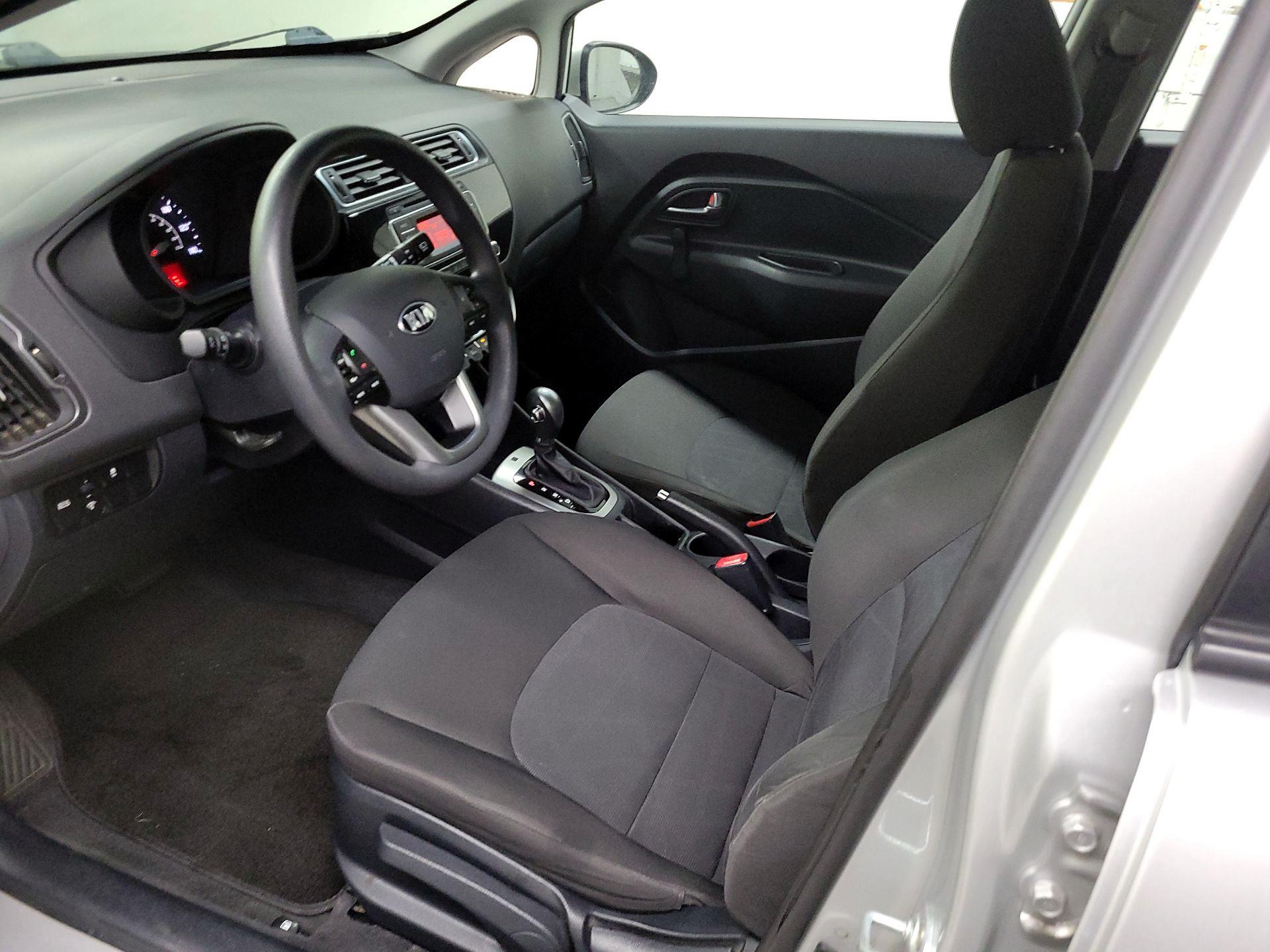 Thumbnail: 2016 Kia Rio5 - 11