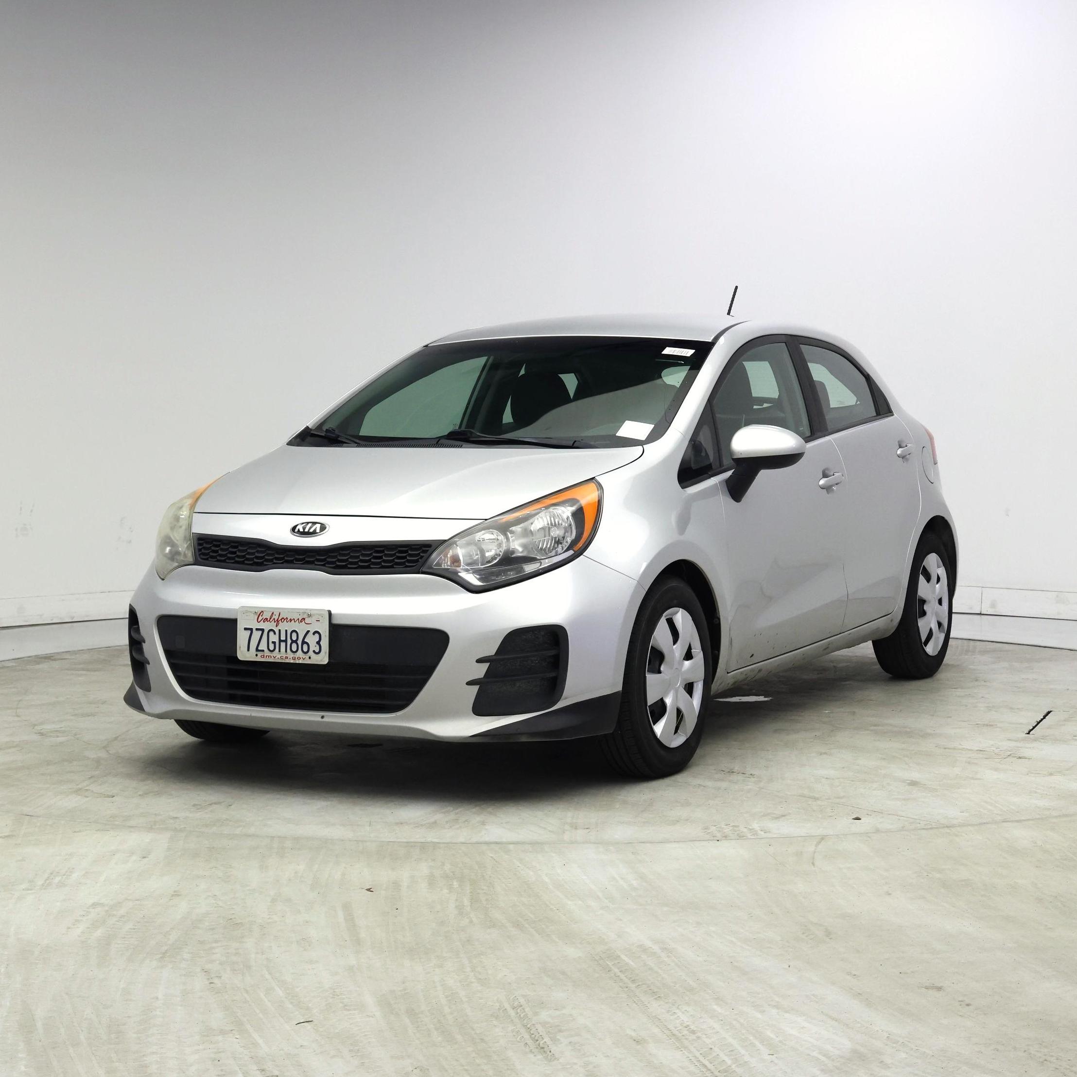 Thumbnail: 2016 Kia Rio5 - 4