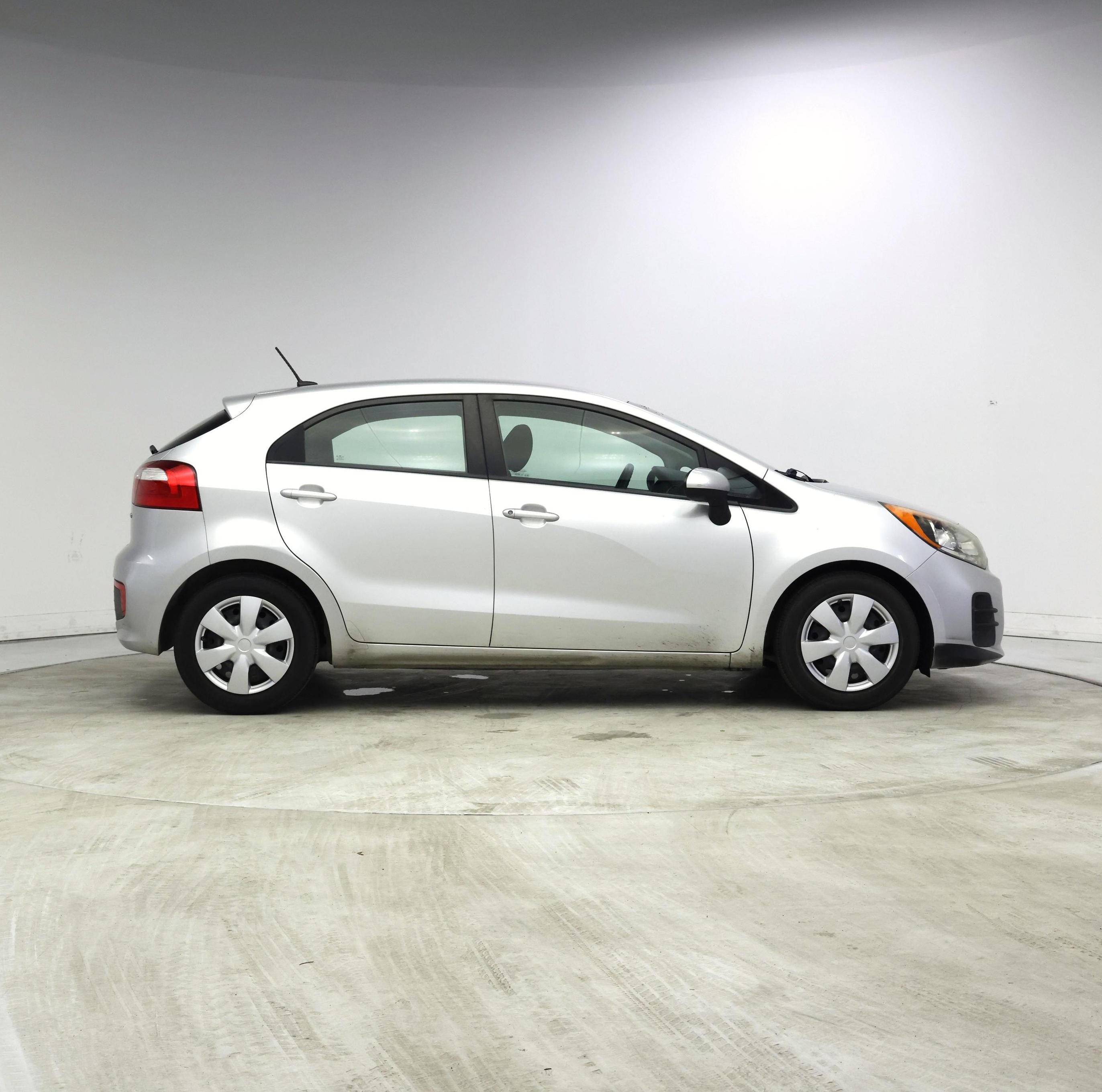 Thumbnail: 2016 Kia Rio5 - 7