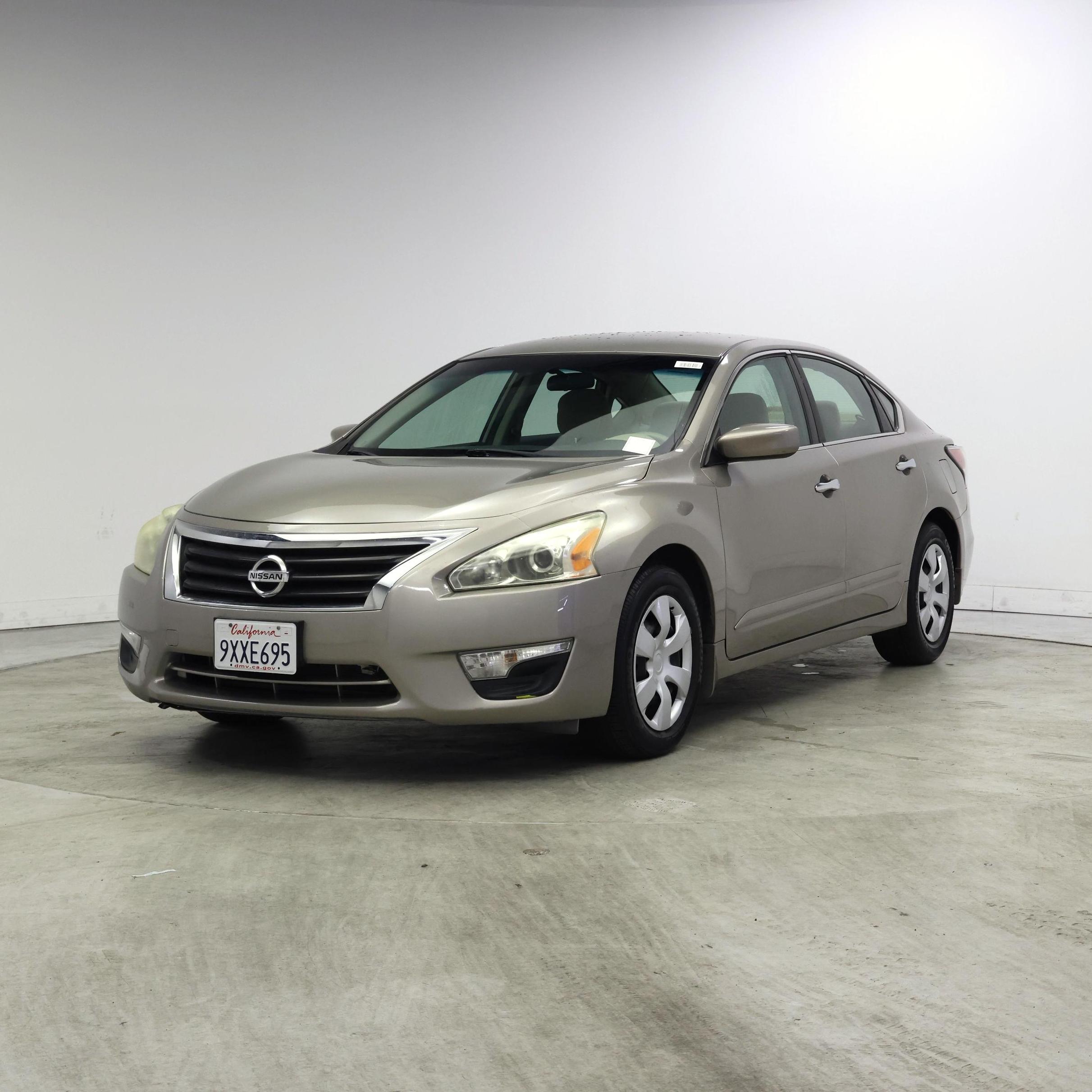 Thumbnail: 2014 Nissan Altima - 4