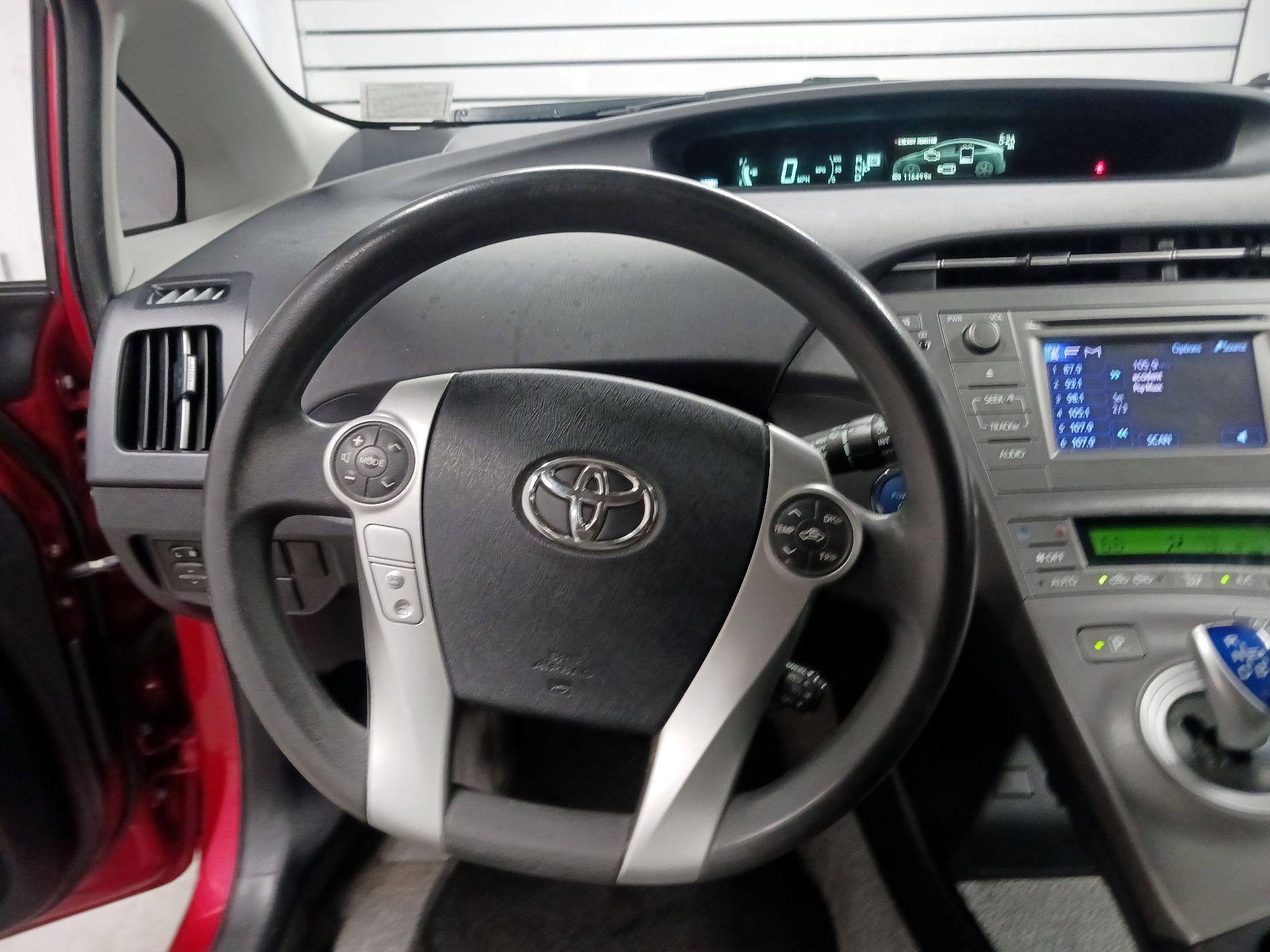 Thumbnail: 2015 Toyota Prius - 10