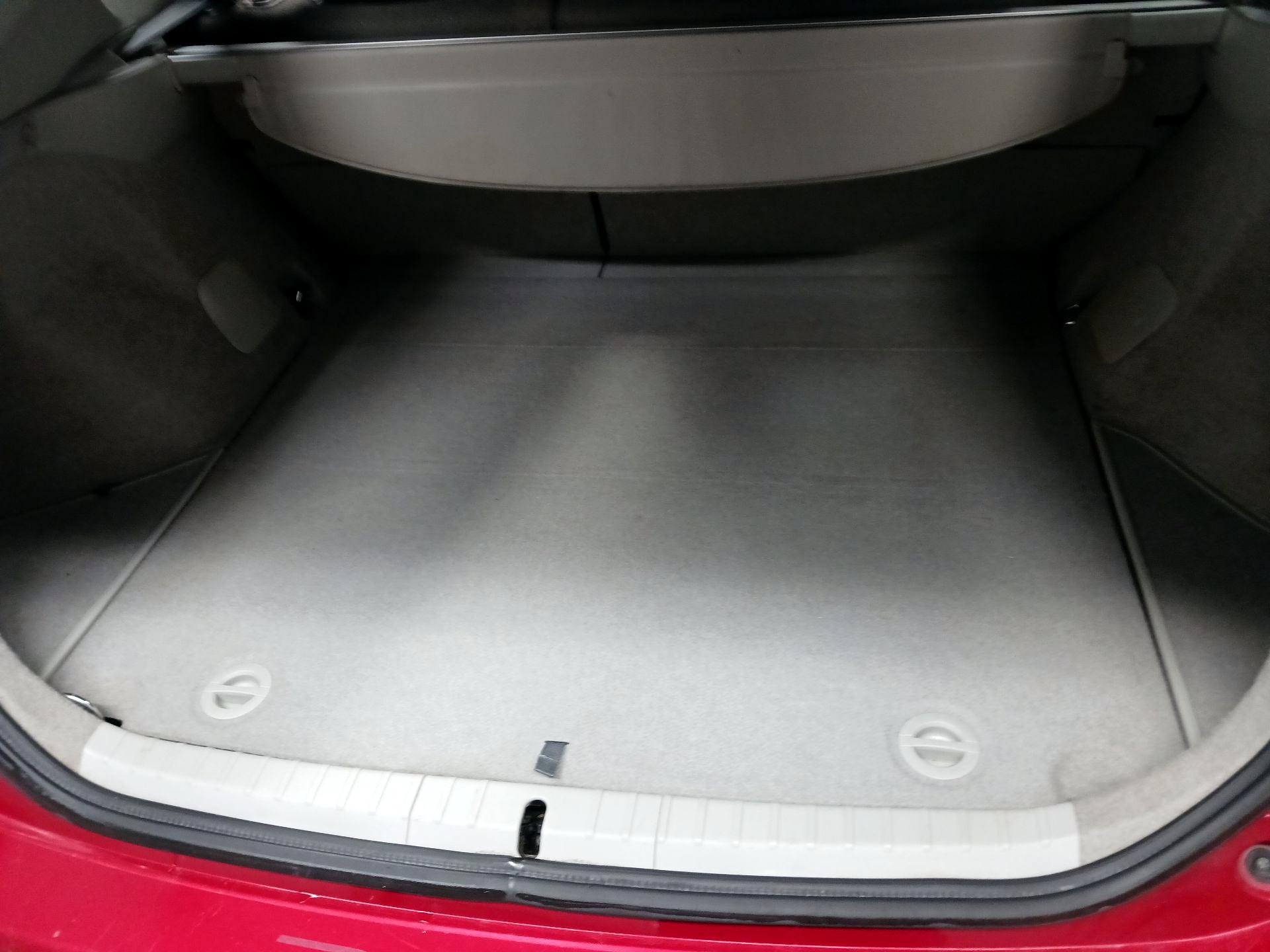 Thumbnail: 2015 Toyota Prius - 16