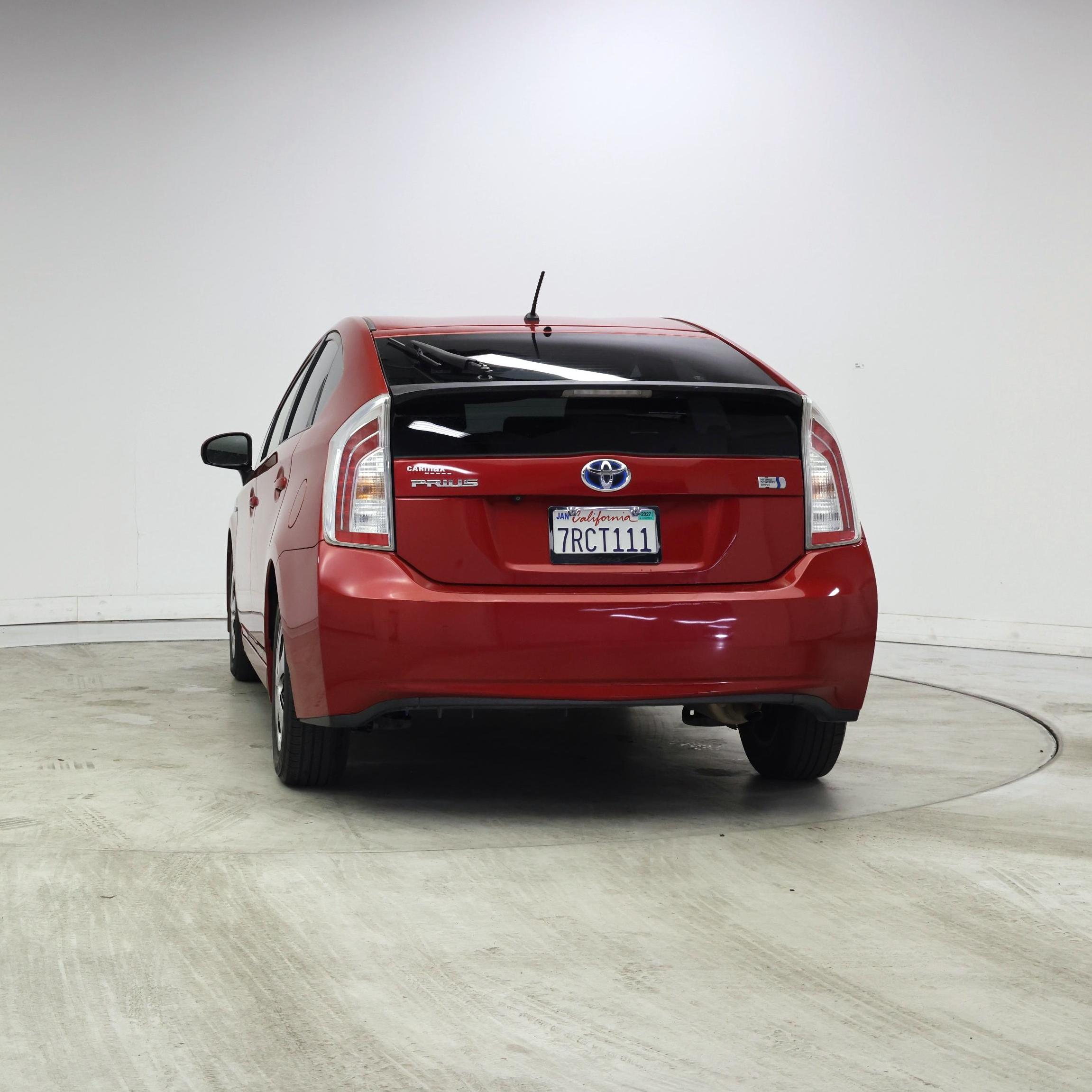 Thumbnail: 2015 Toyota Prius - 6