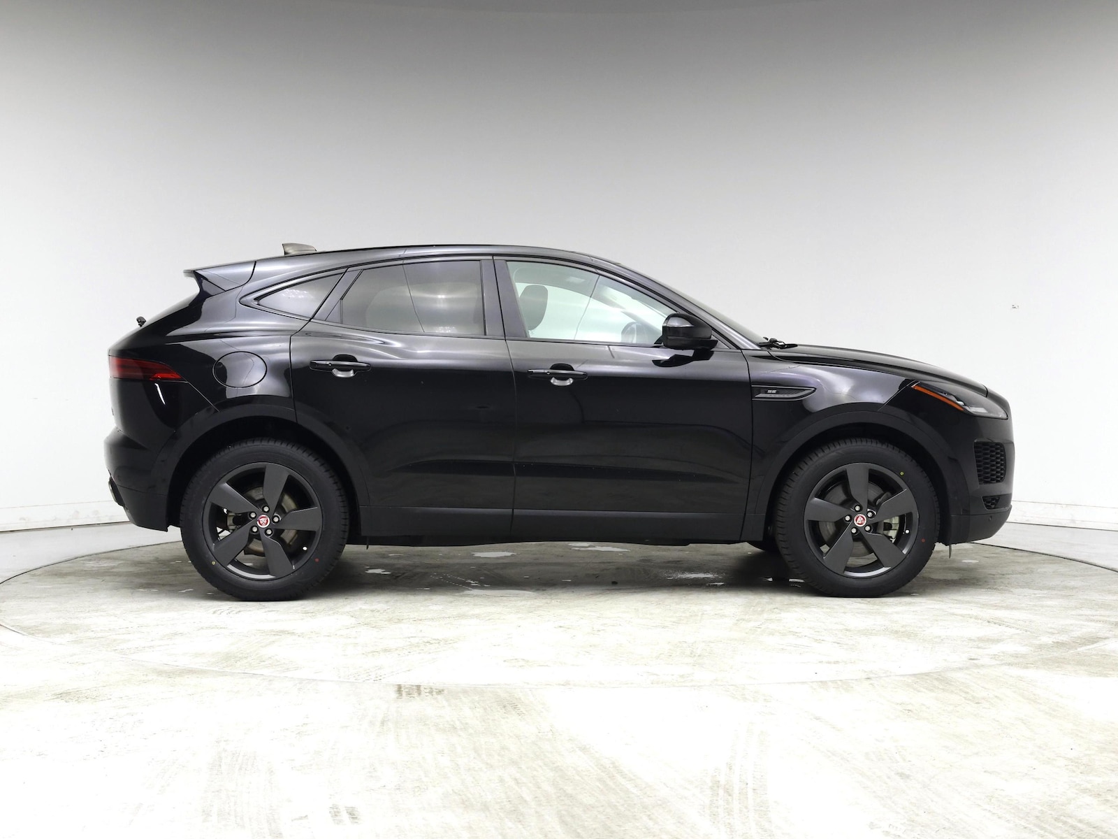 2020 Jaguar E-PACE SE - Photo 8
