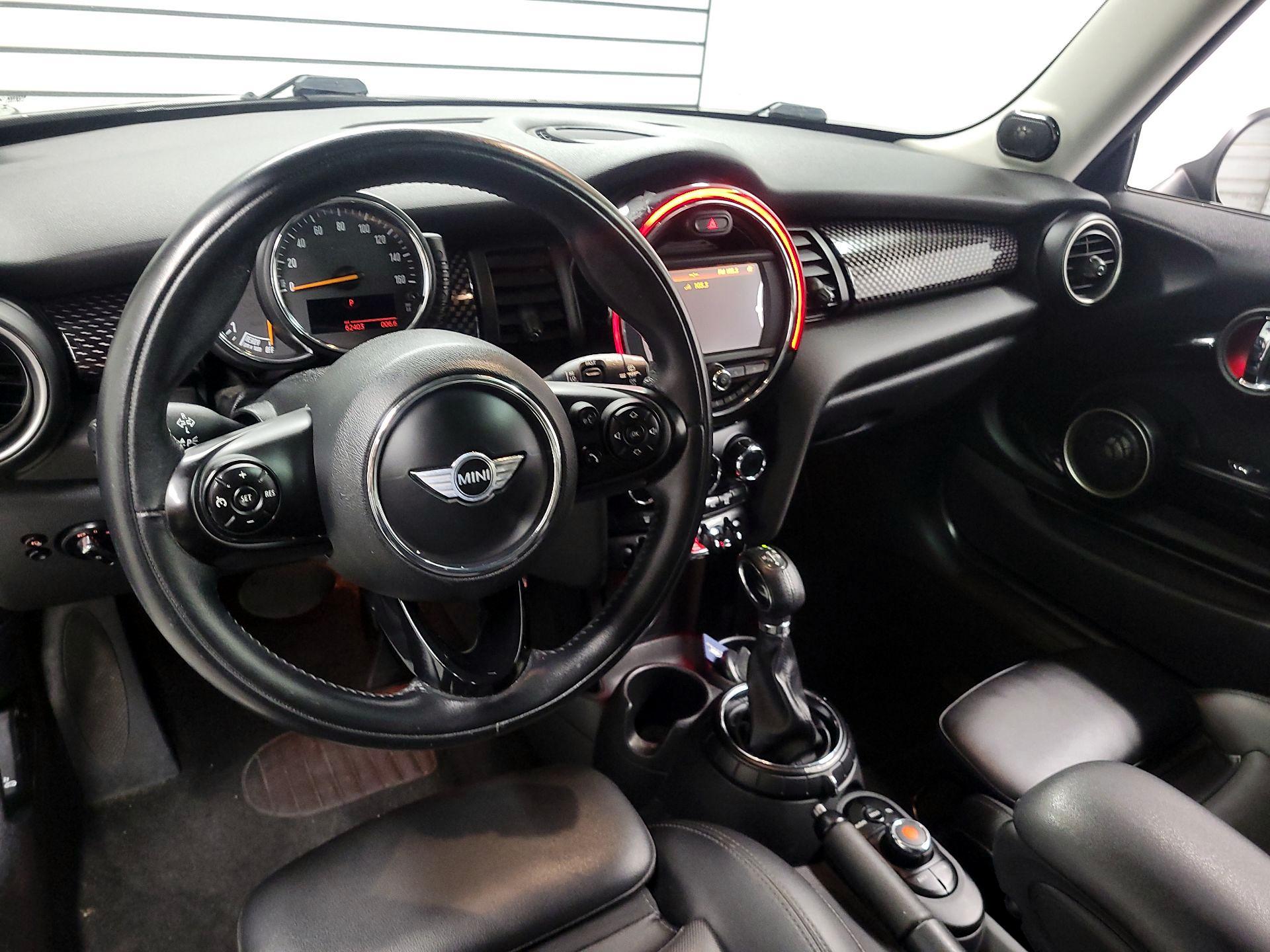 Thumbnail: 2015 MINI Cooper Hardtop - 9