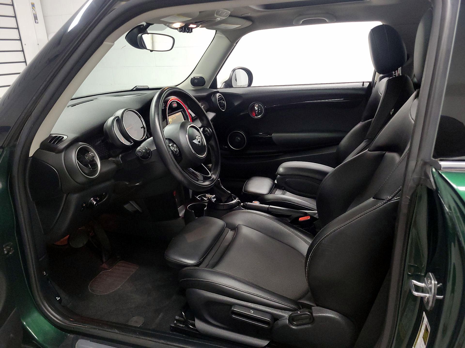 Thumbnail: 2015 MINI Cooper Hardtop - 11