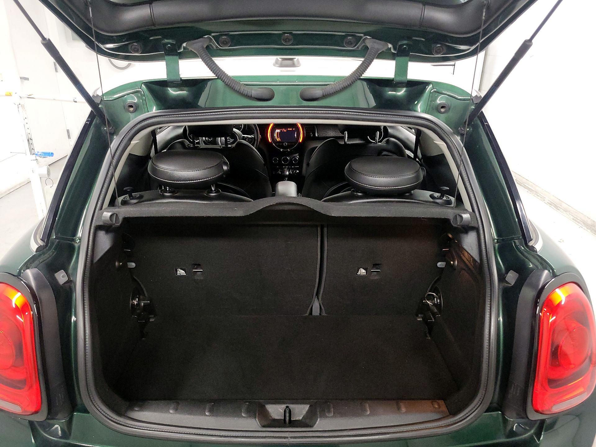 Thumbnail: 2015 MINI Cooper Hardtop - 17