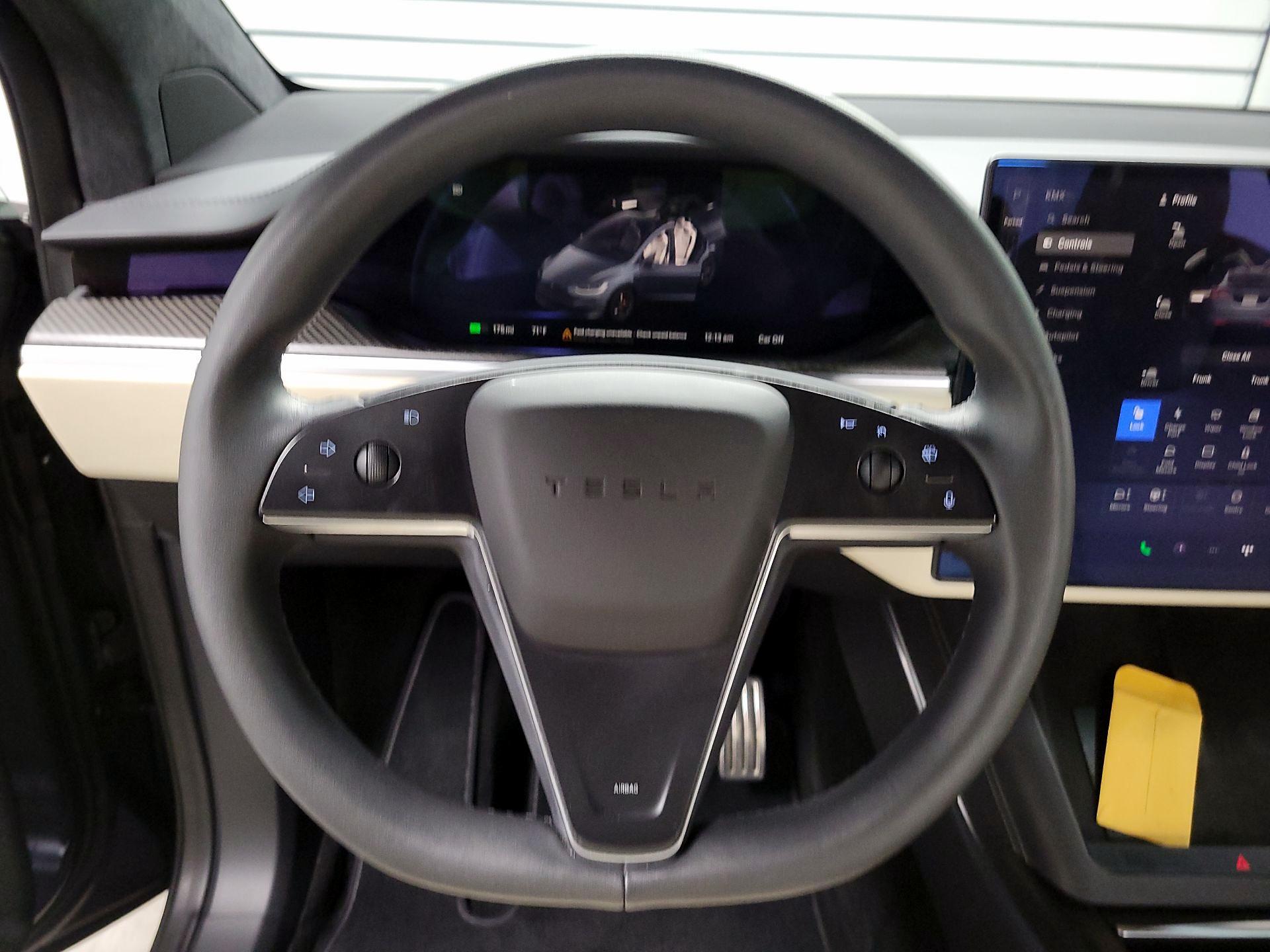 Thumbnail: 2023 Tesla Model X - 10